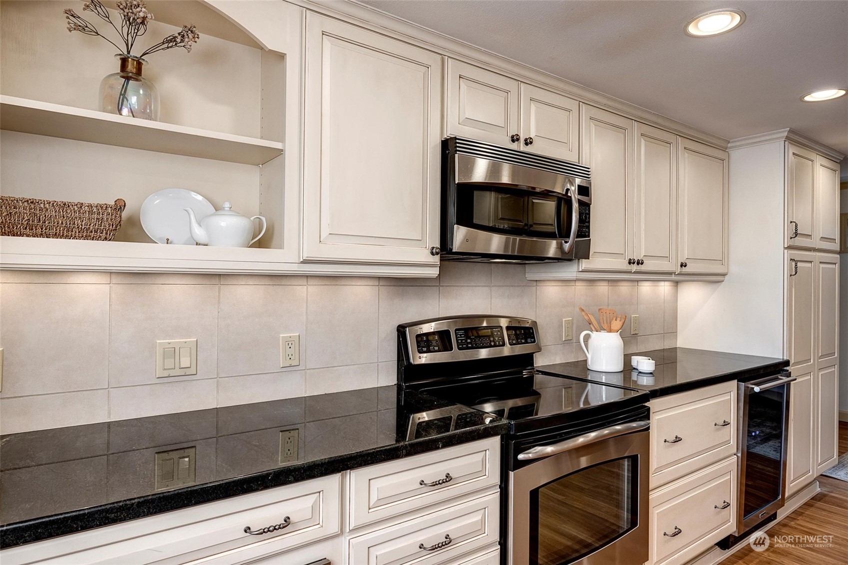 807 Lake Street S Unit: 302