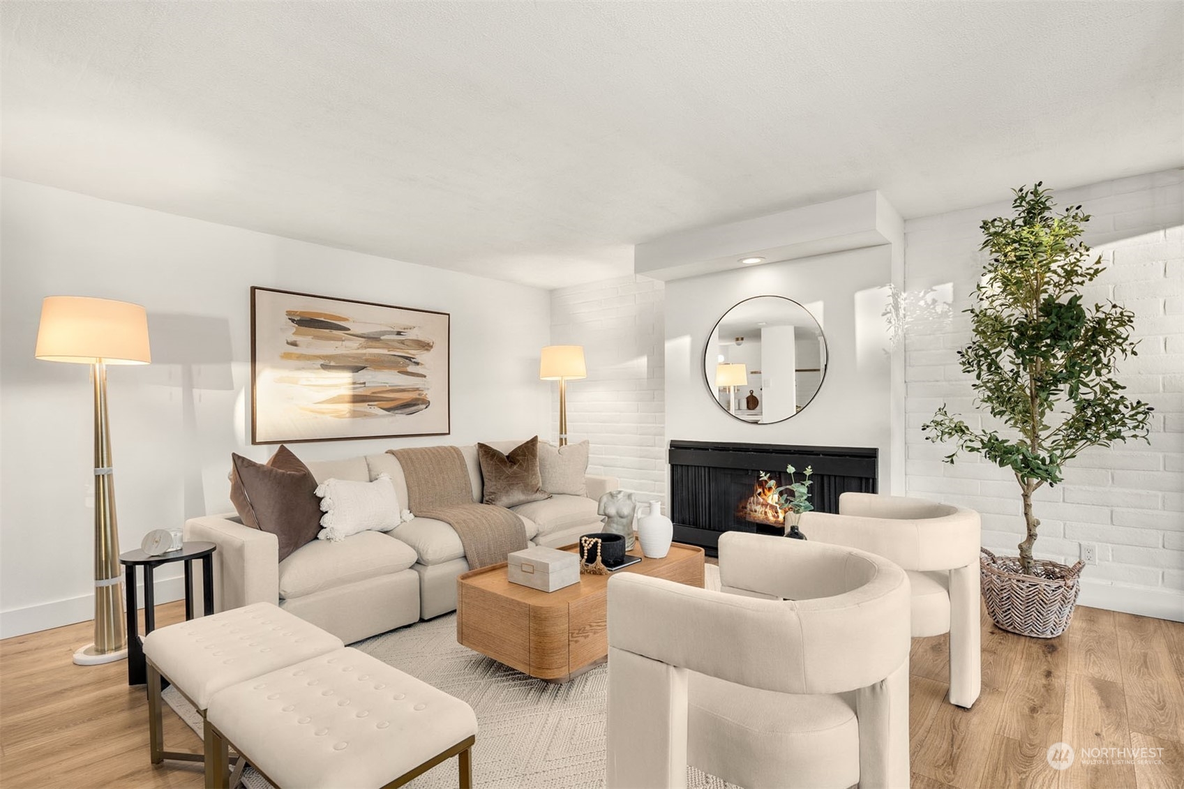 9909 NE 1st Street Unit: 103