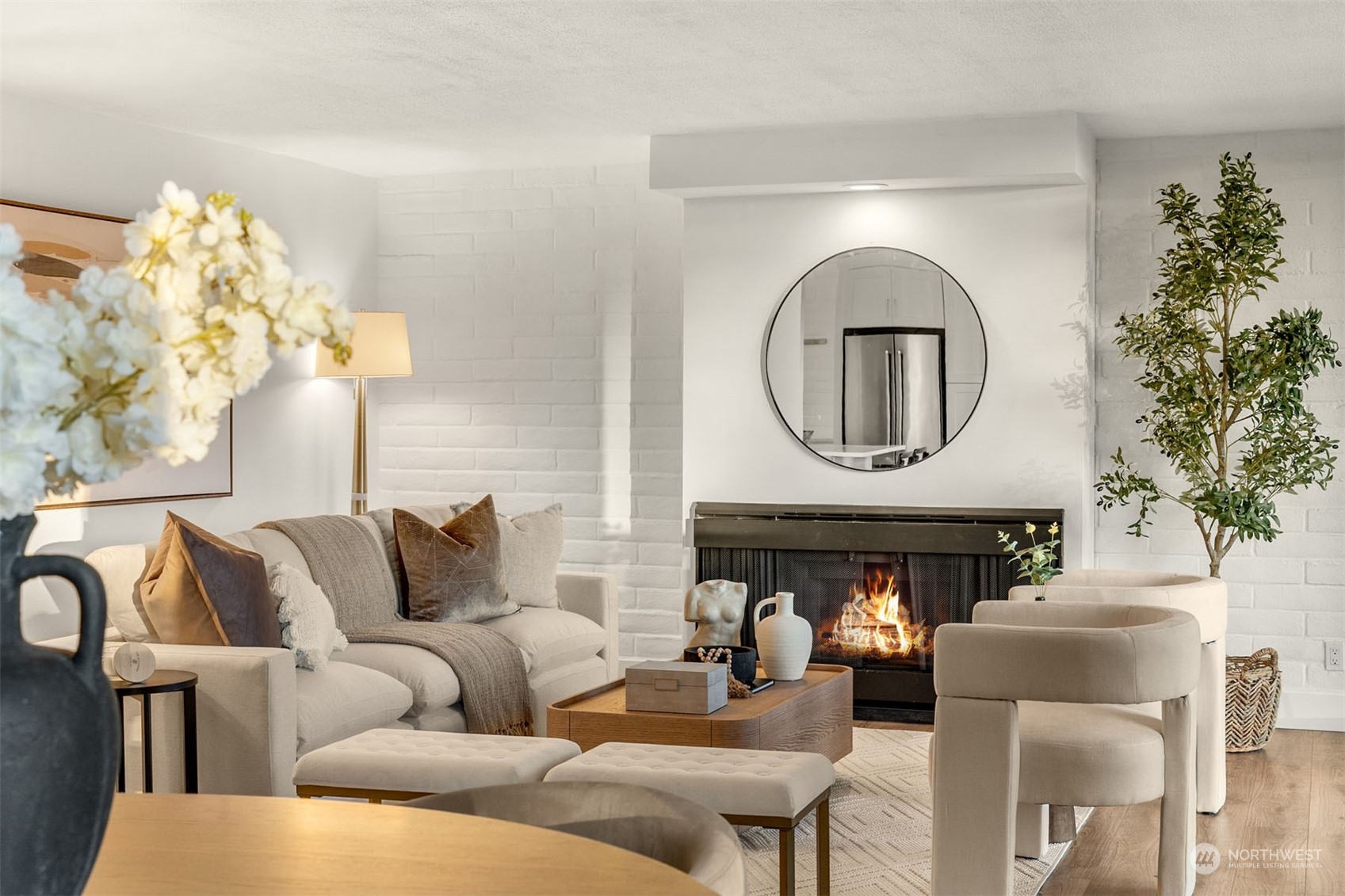 9909 NE 1st Street Unit: 103