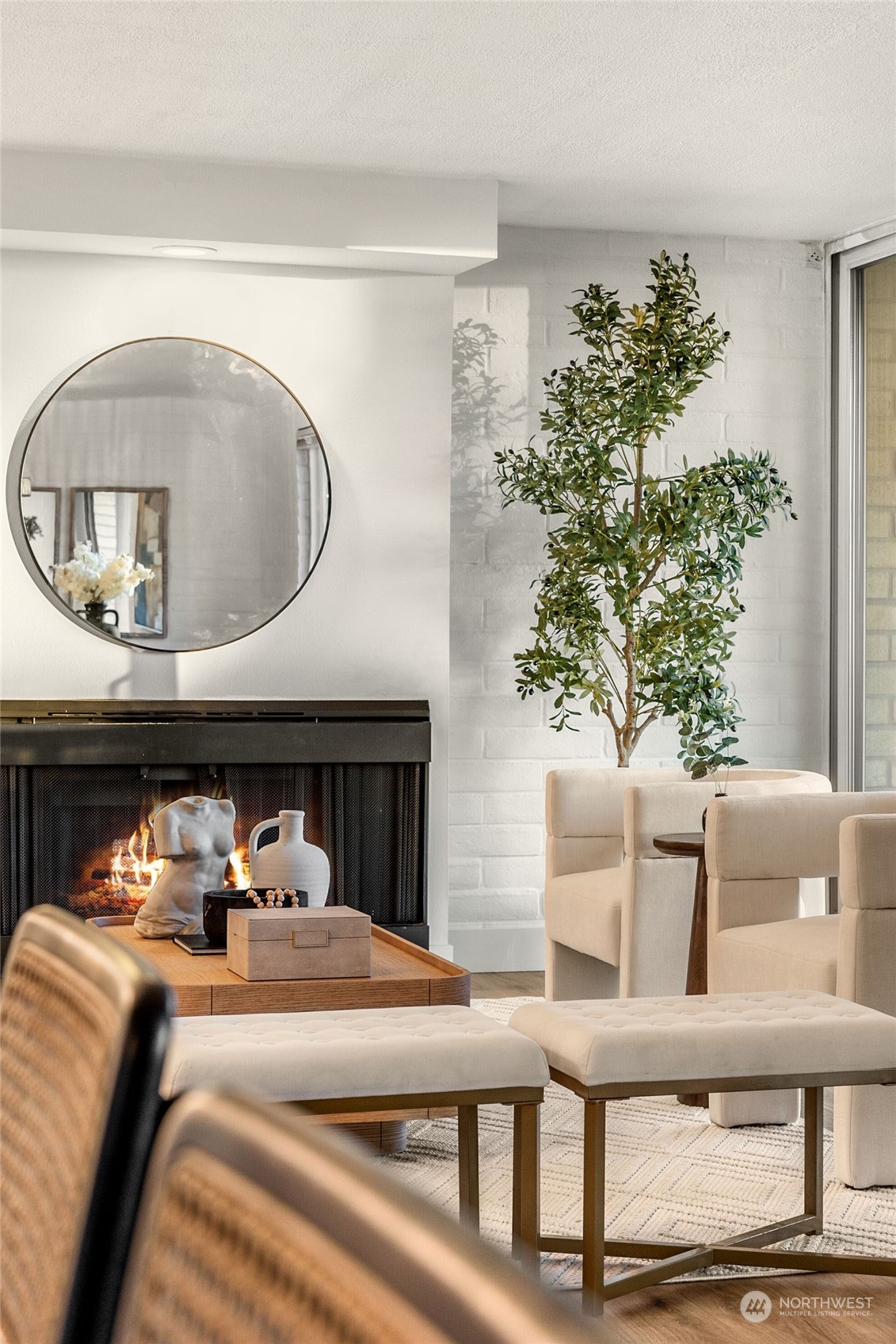 9909 NE 1st Street Unit: 103