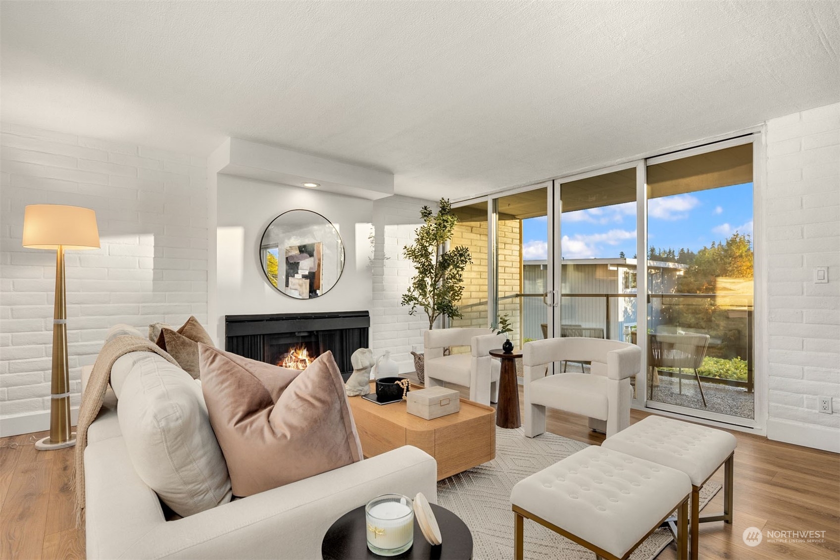 9909 NE 1st Street Unit: 103