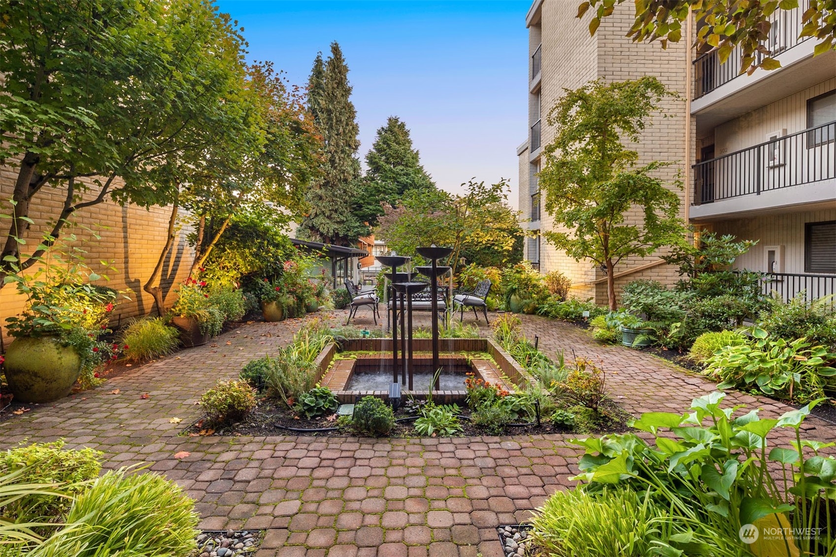 9909 NE 1st Street Unit: 103