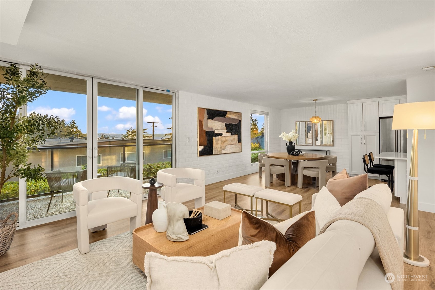 9909 NE 1st Street Unit: 103