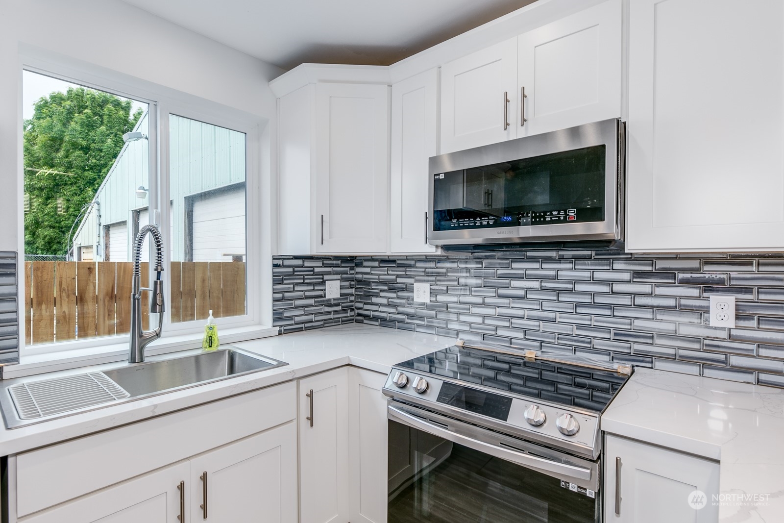 854 B SW 136th Street