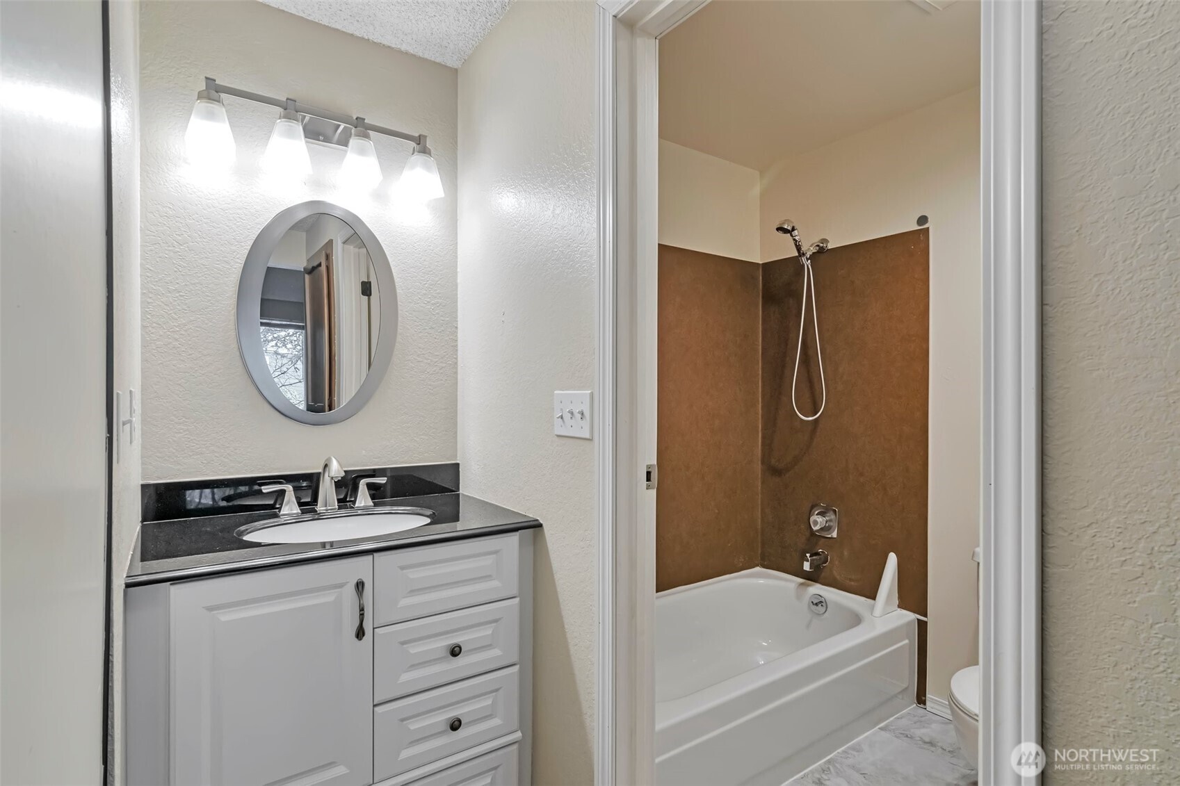 820 E Cady Road Unit: B203