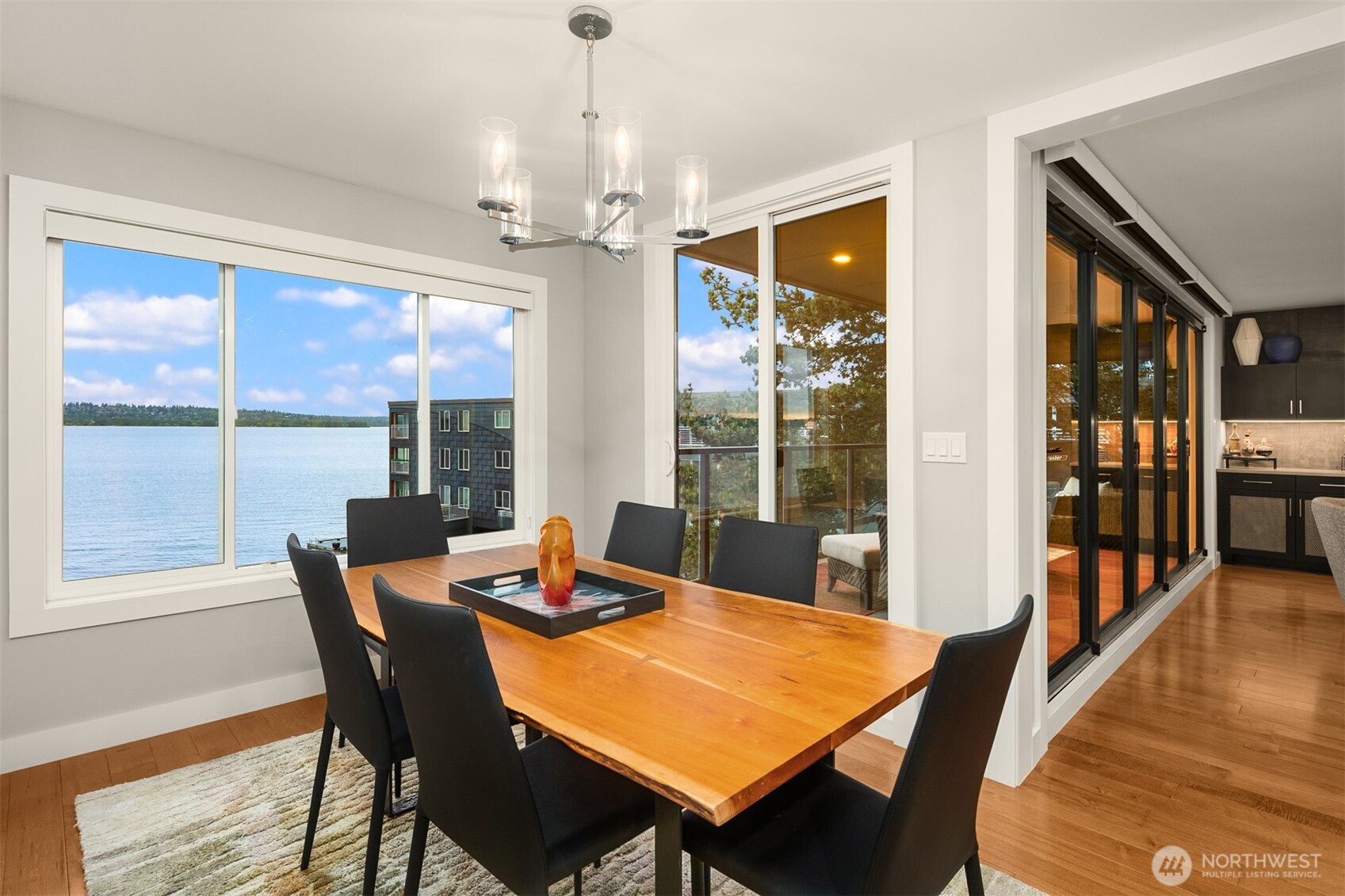 807 Lake Street S Unit: 300