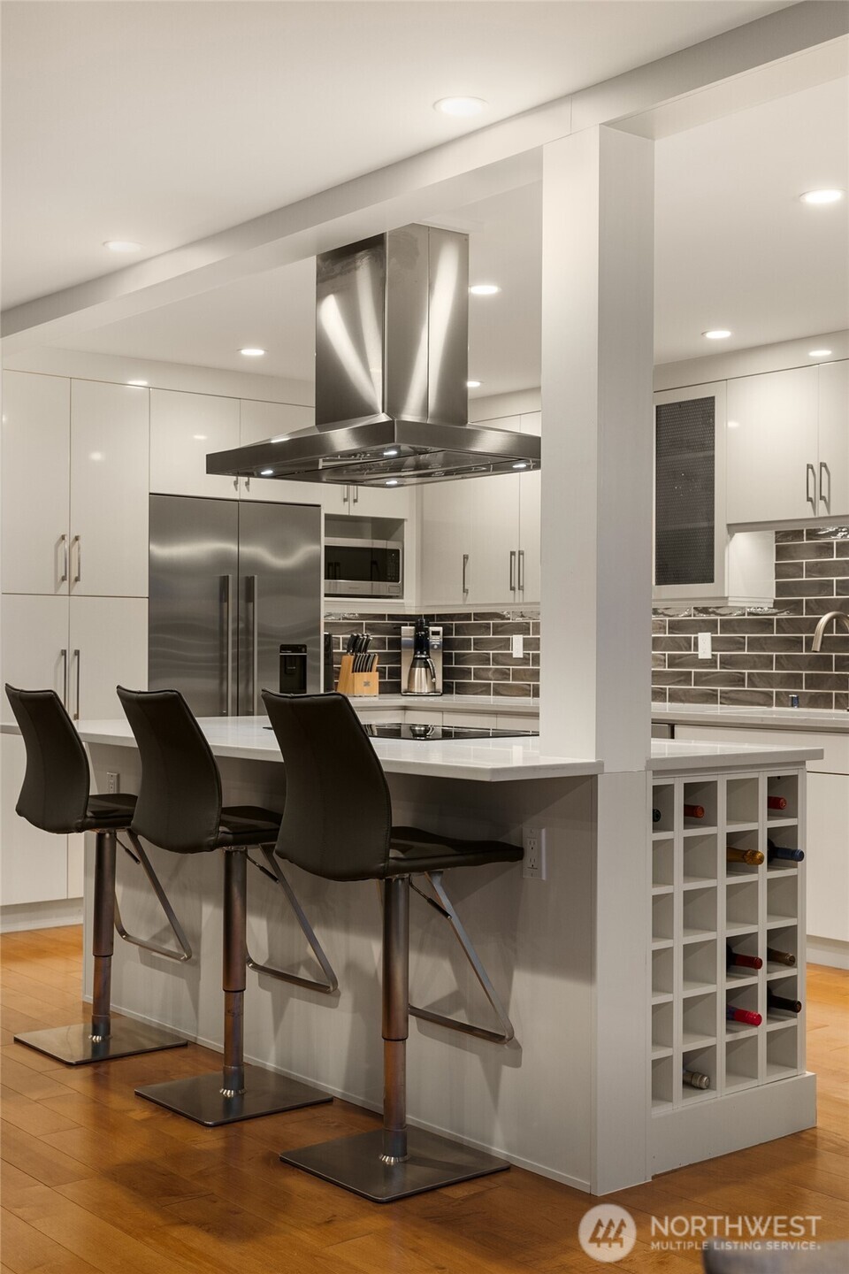 807 Lake Street S Unit: 300