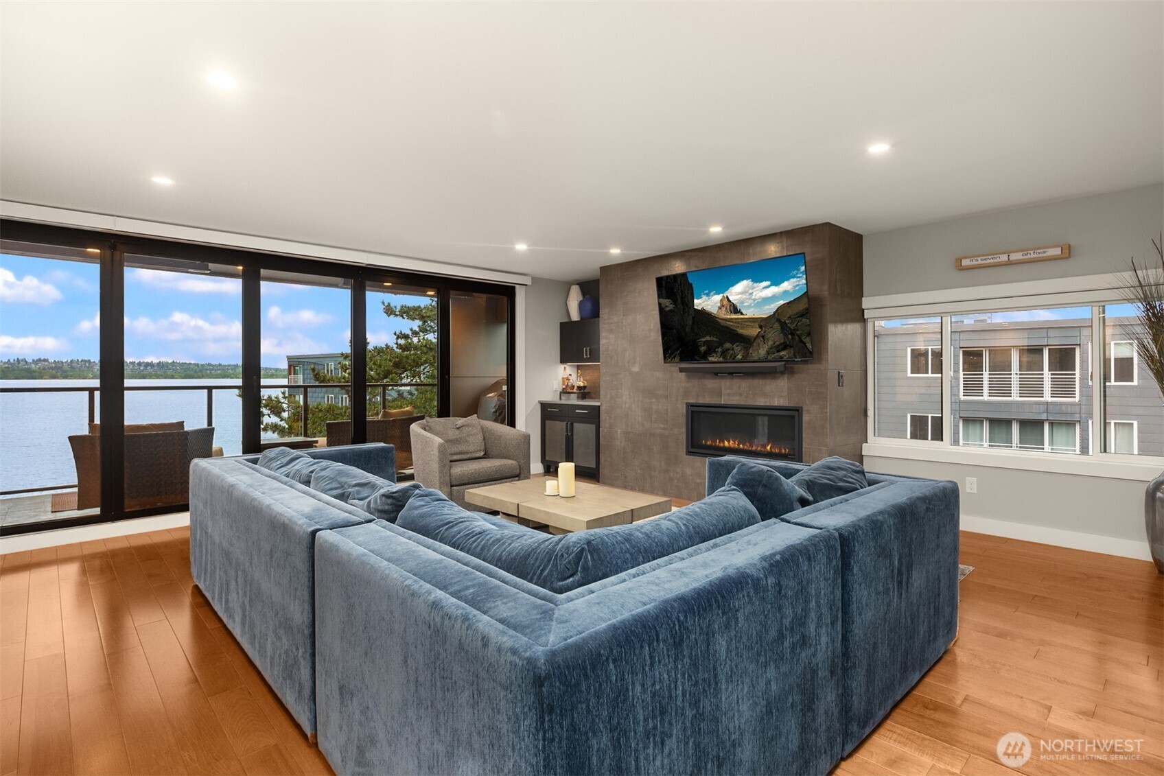 807 Lake Street S Unit: 300