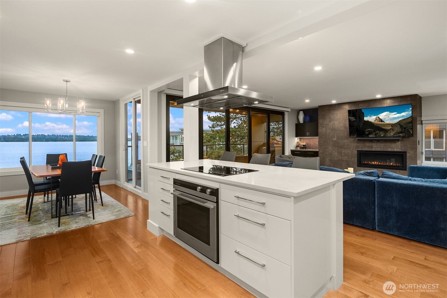 807 Lake Street S Unit: 300