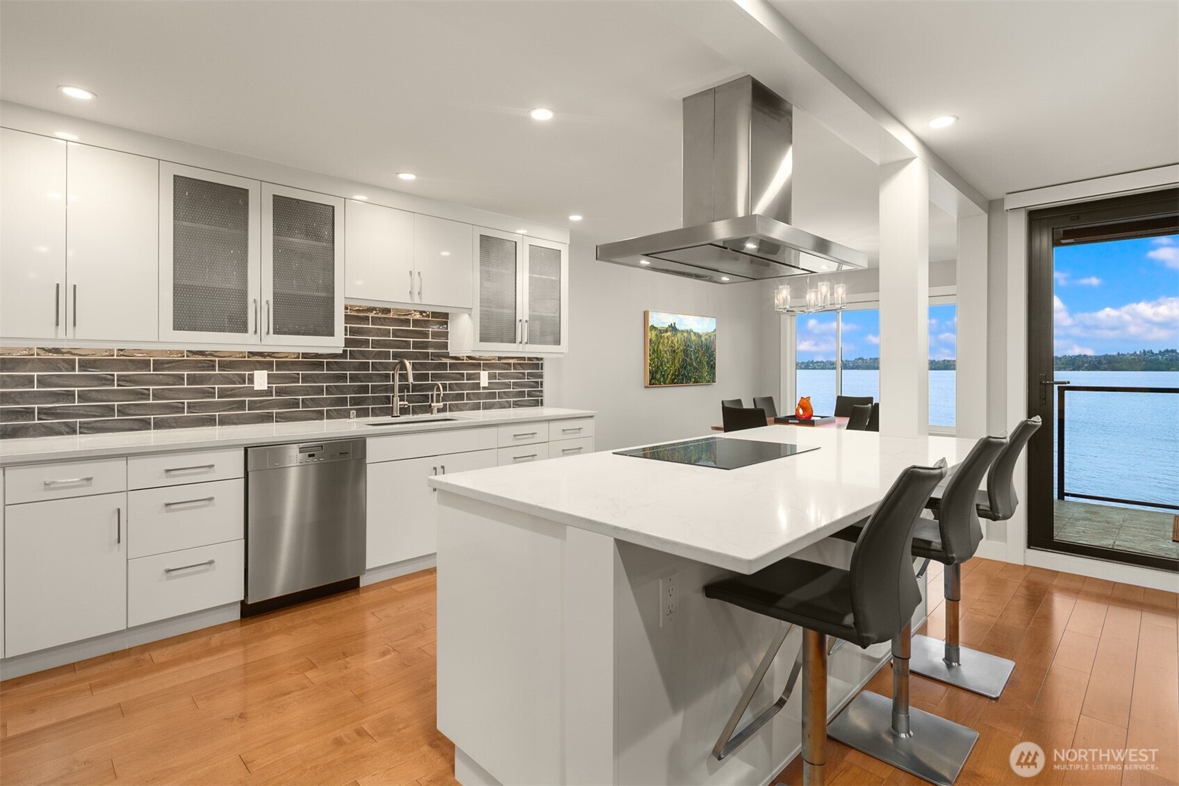 807 Lake Street S Unit: 300