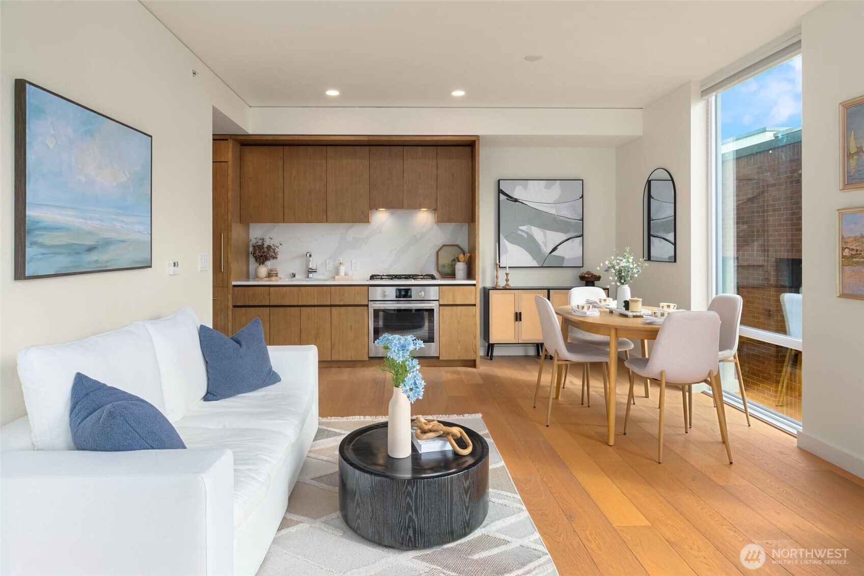 121 Stewart Street Unit: 1407