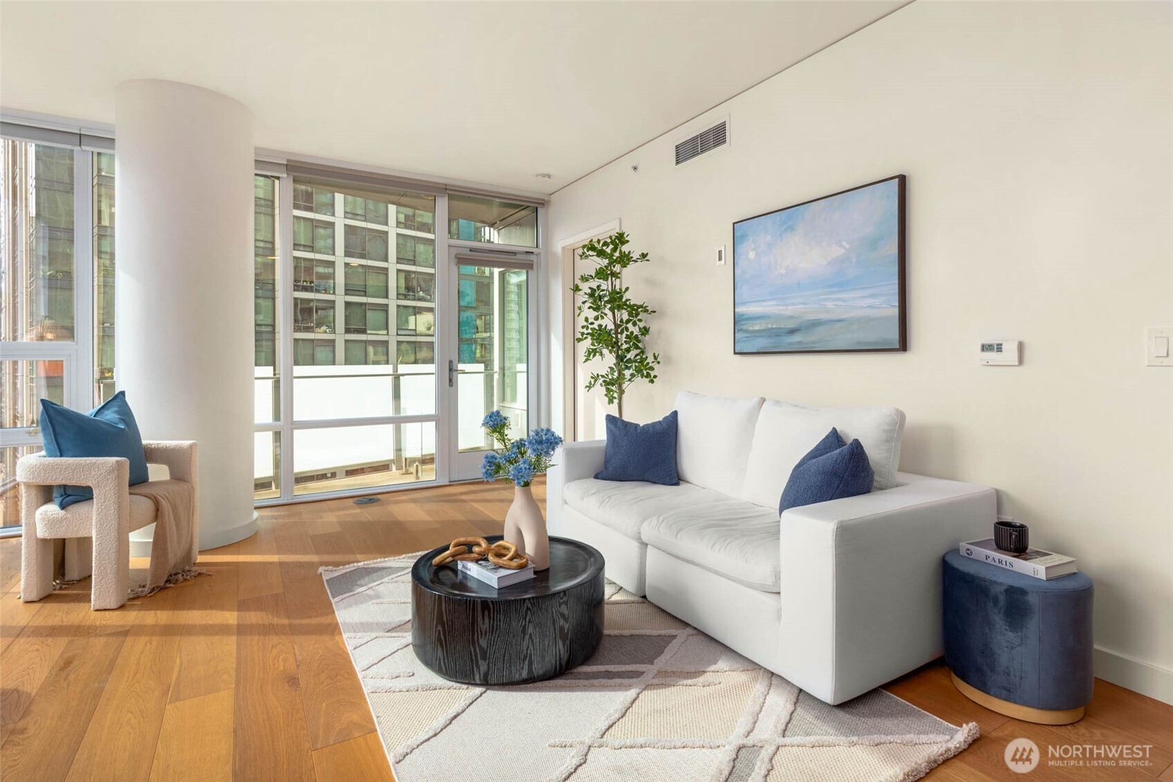 121 Stewart Street Unit: 1407