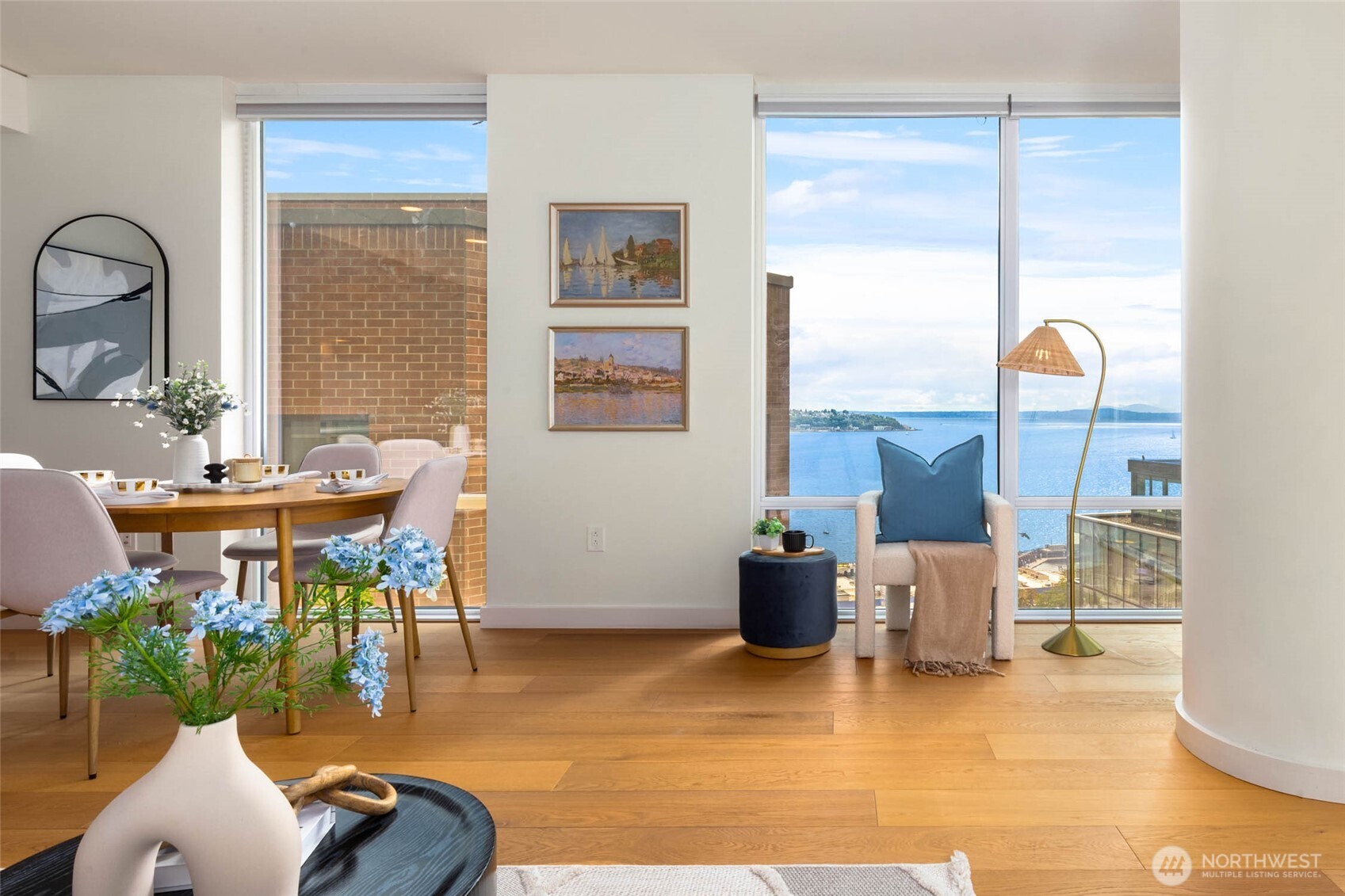 121 Stewart Street Unit: 1407