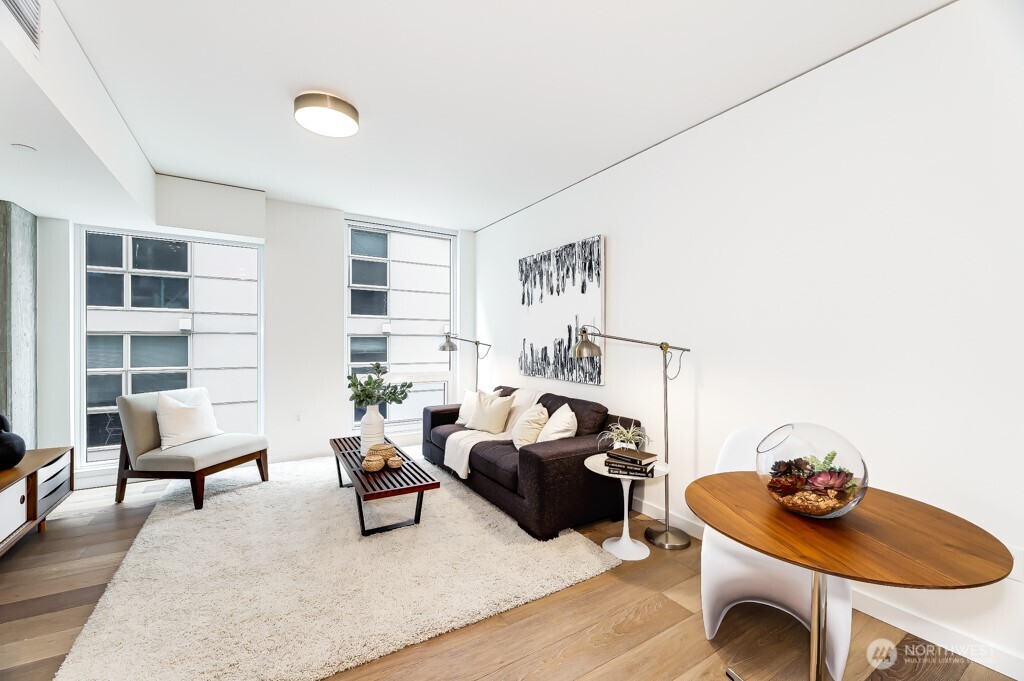 450 S Main Street Unit: 516