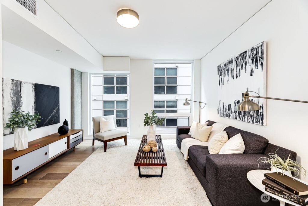 450 S Main Street Unit: 516