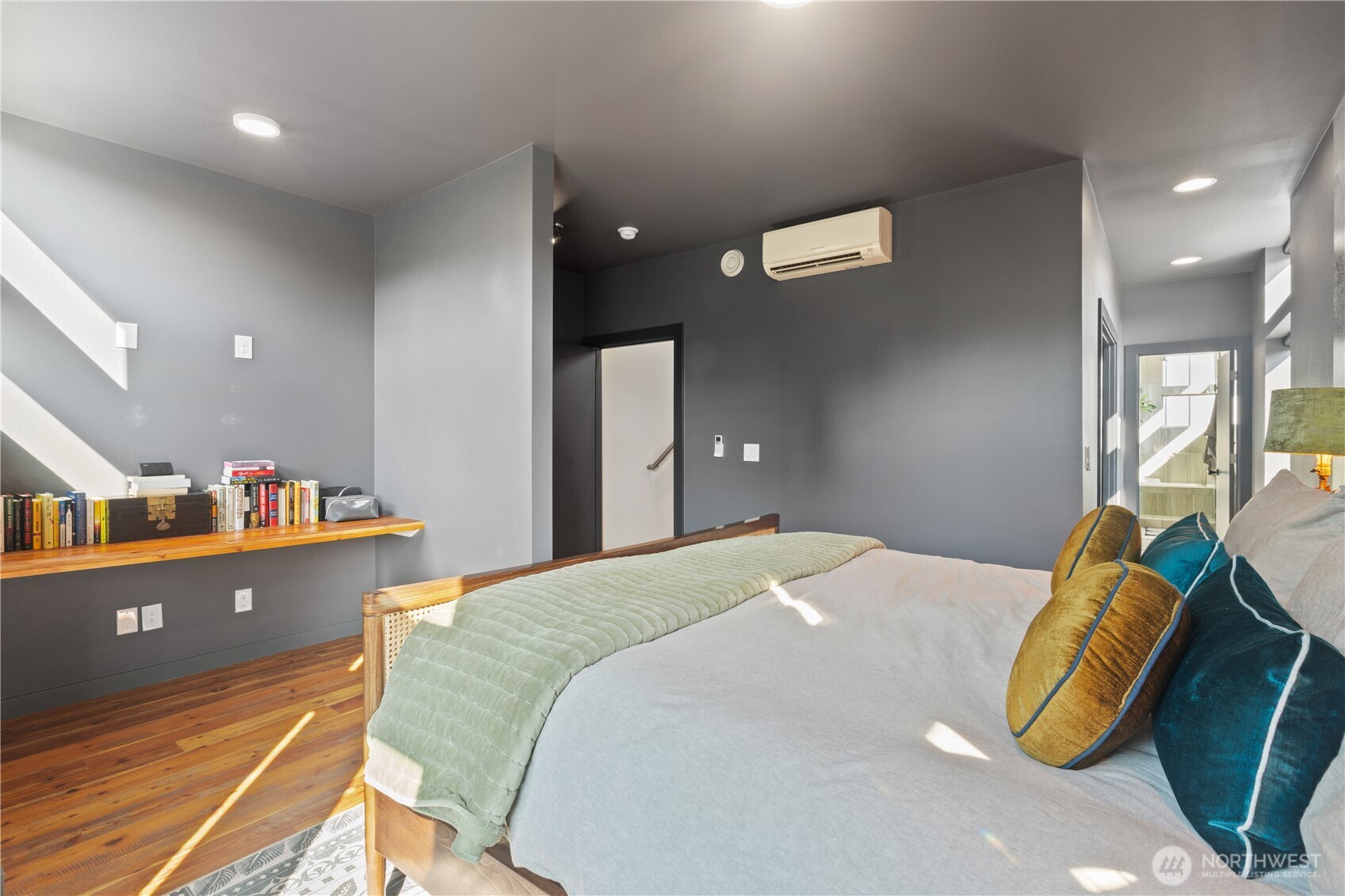 4529 Rainier Avenue S Unit: B