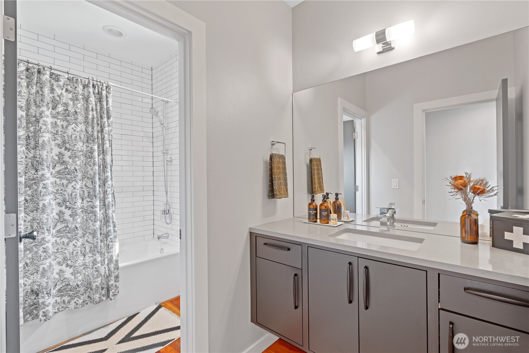 4529 Rainier Avenue S Unit: B