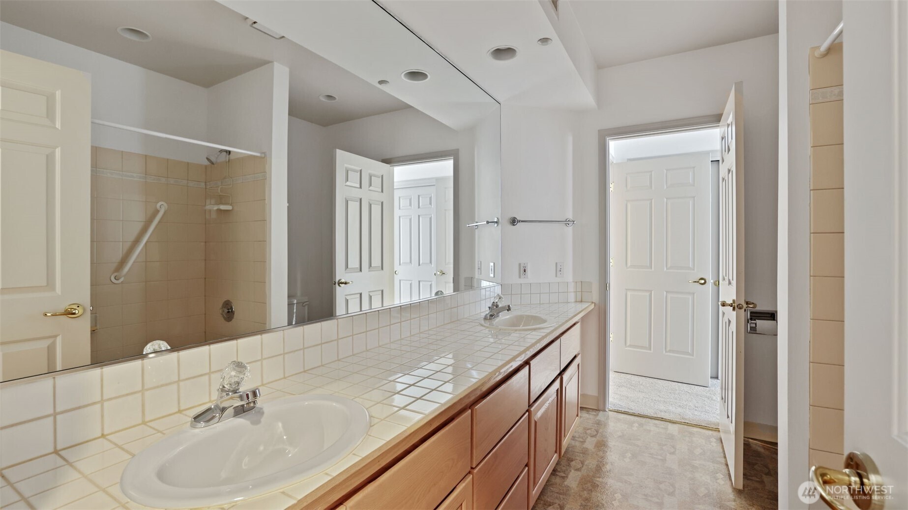 322 5th Avenue Unit: 202