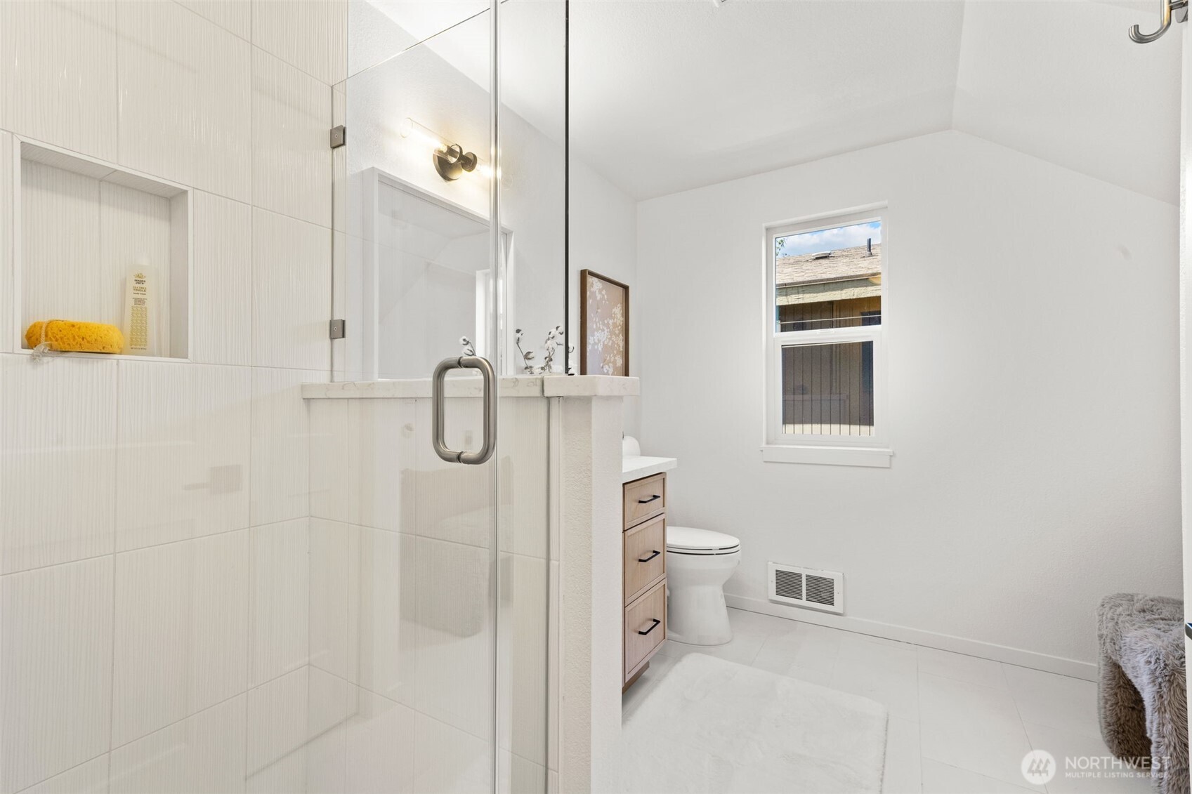 9526 Interlake Avenue N