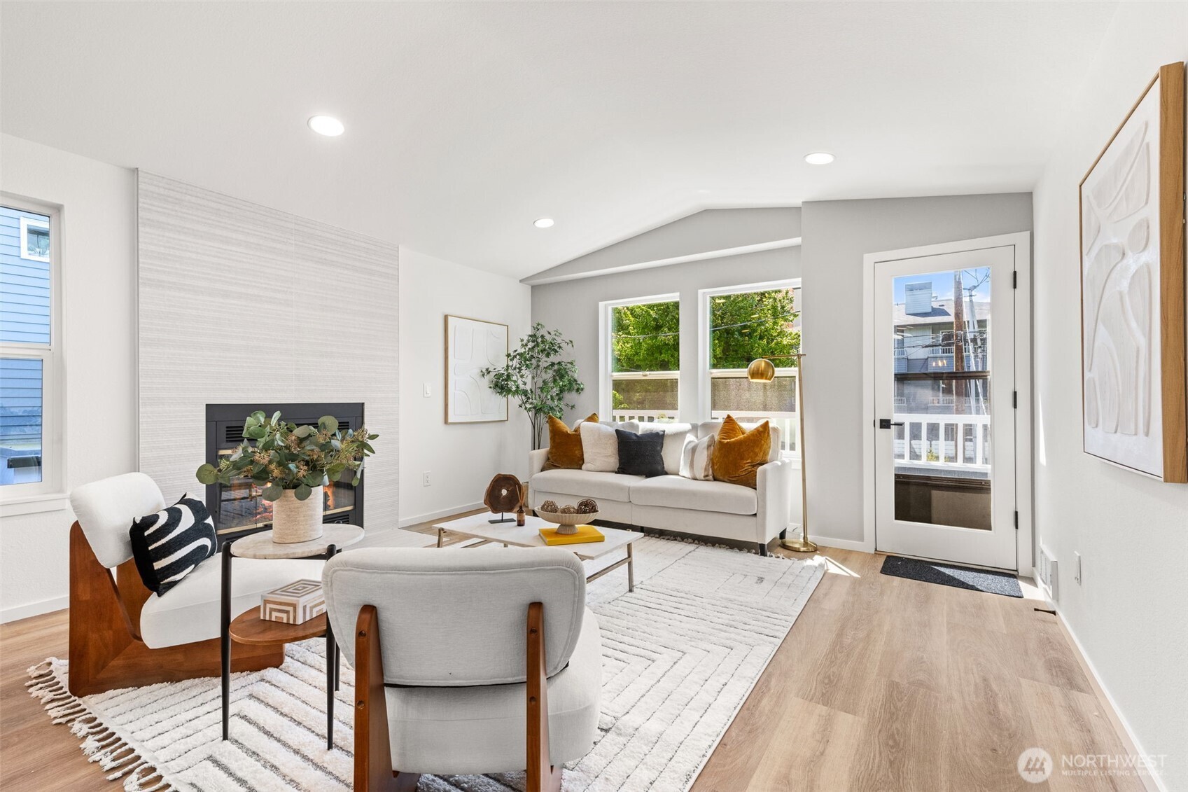 9526 Interlake Avenue N