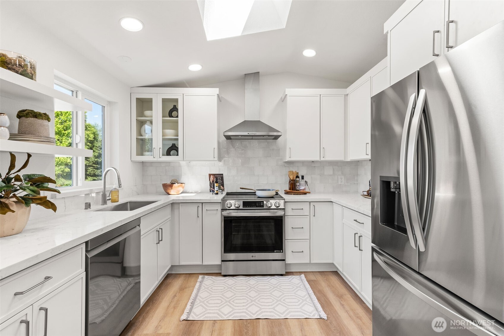 9526 Interlake Avenue N