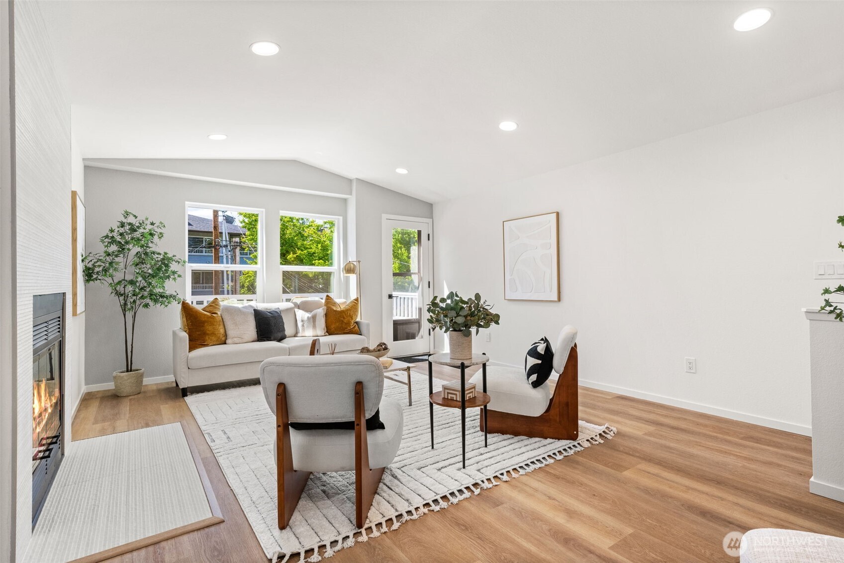 9526 Interlake Avenue N