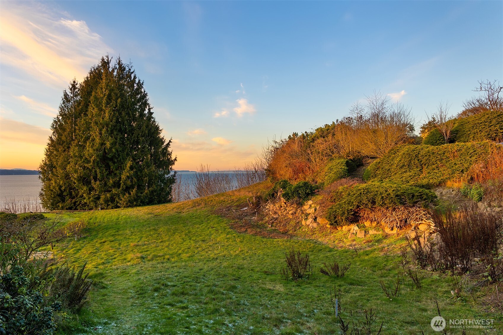 1932 NW Blue Ridge Drive