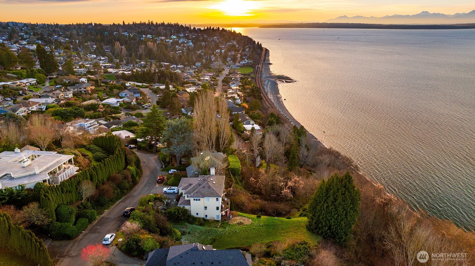 1932 NW Blue Ridge Drive