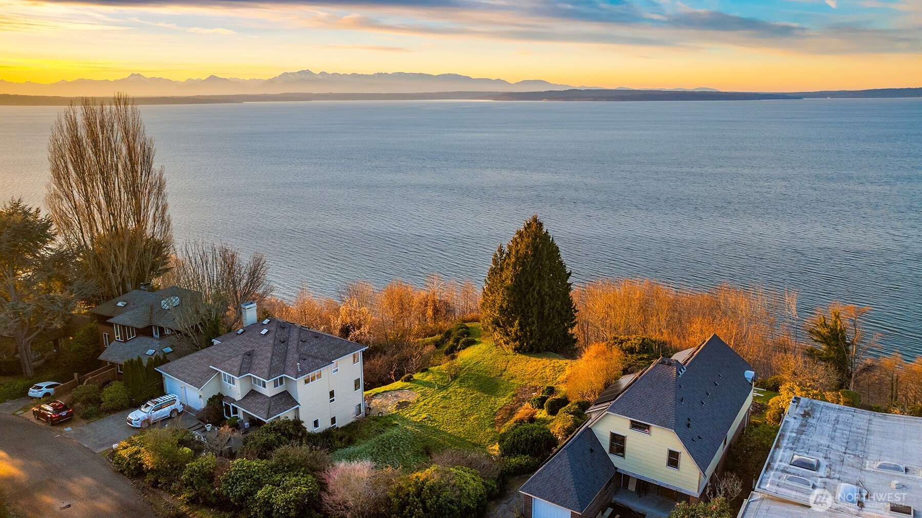 1932 NW Blue Ridge Drive