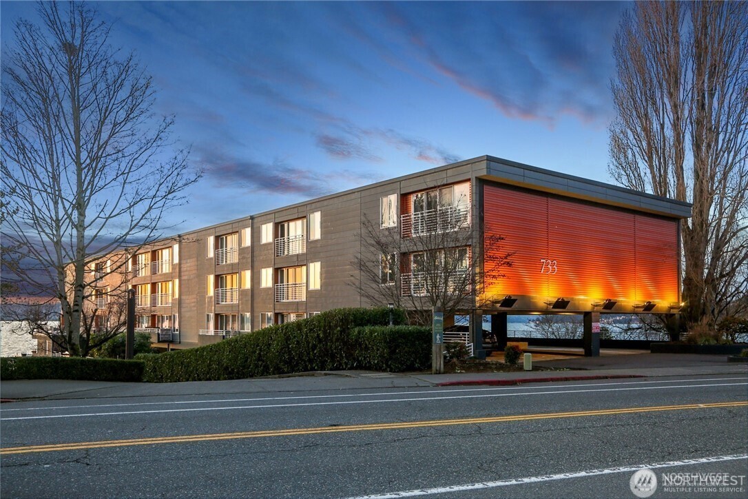 733 Lake Street S Unit: 101