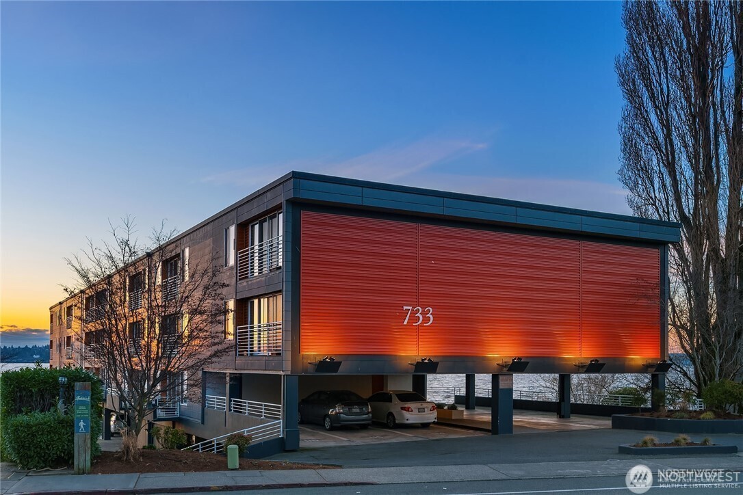 733 Lake Street S Unit: 101