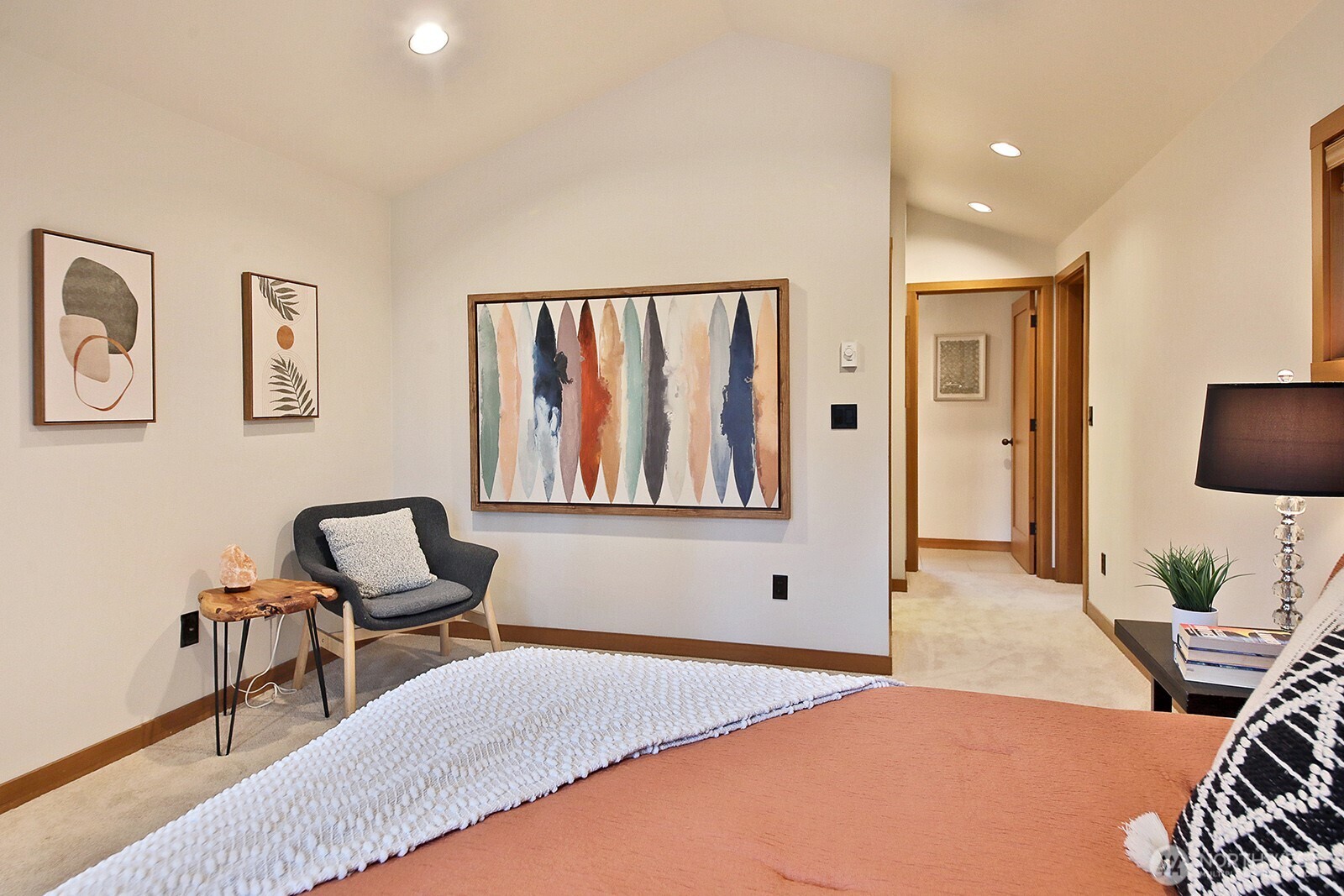 313 Edgecliff Drive