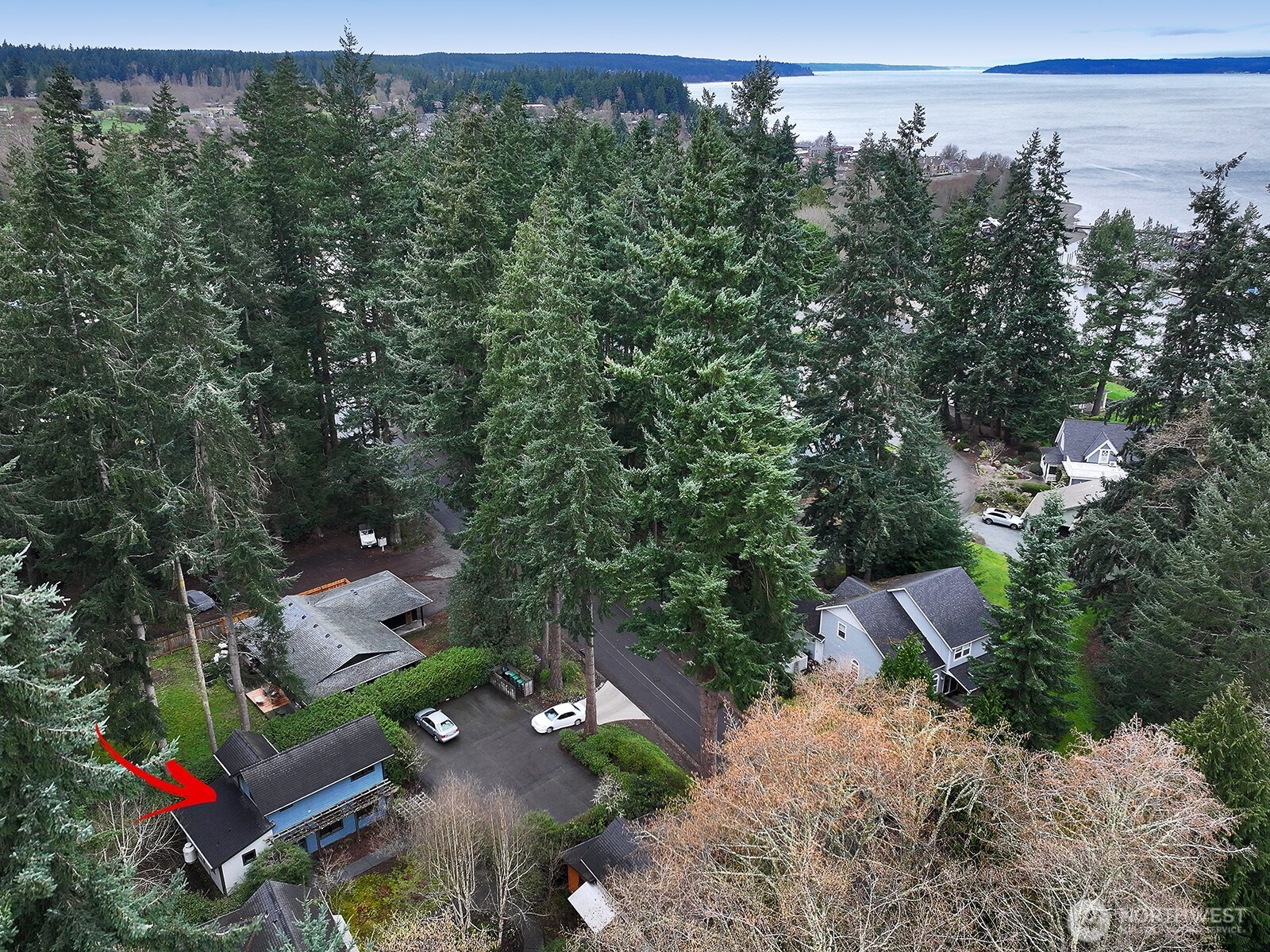 313 Edgecliff Drive