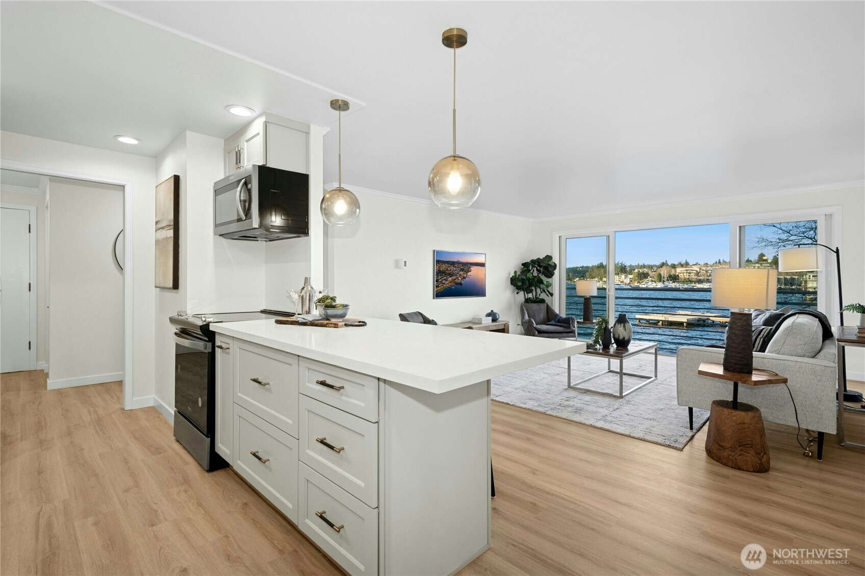 733 Lake Street S Unit: 202