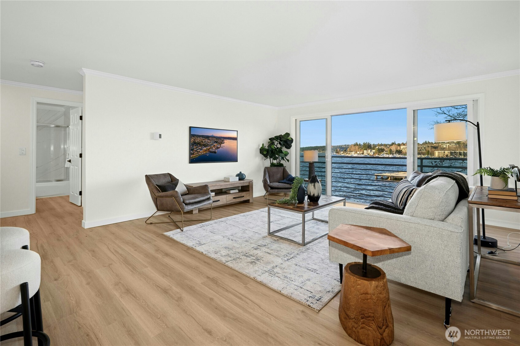 733 Lake Street S Unit: 202