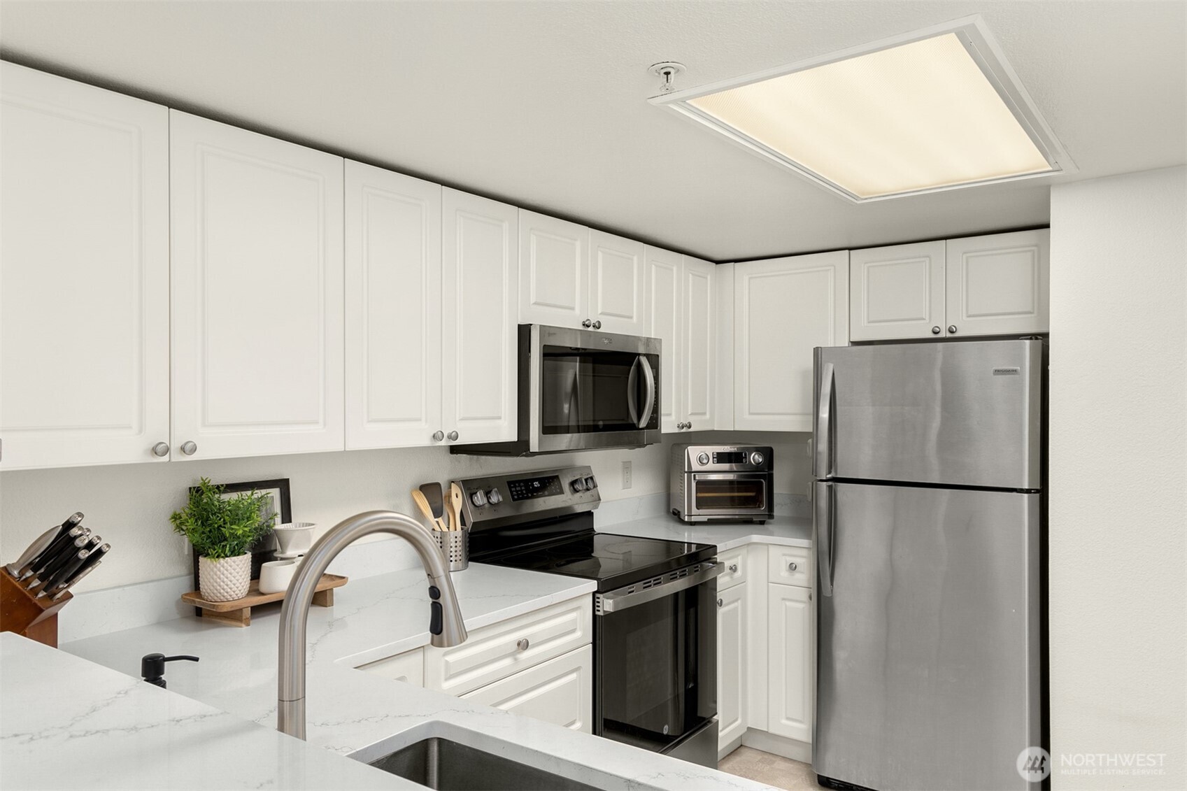 23303 Cedar Way Unit: T202