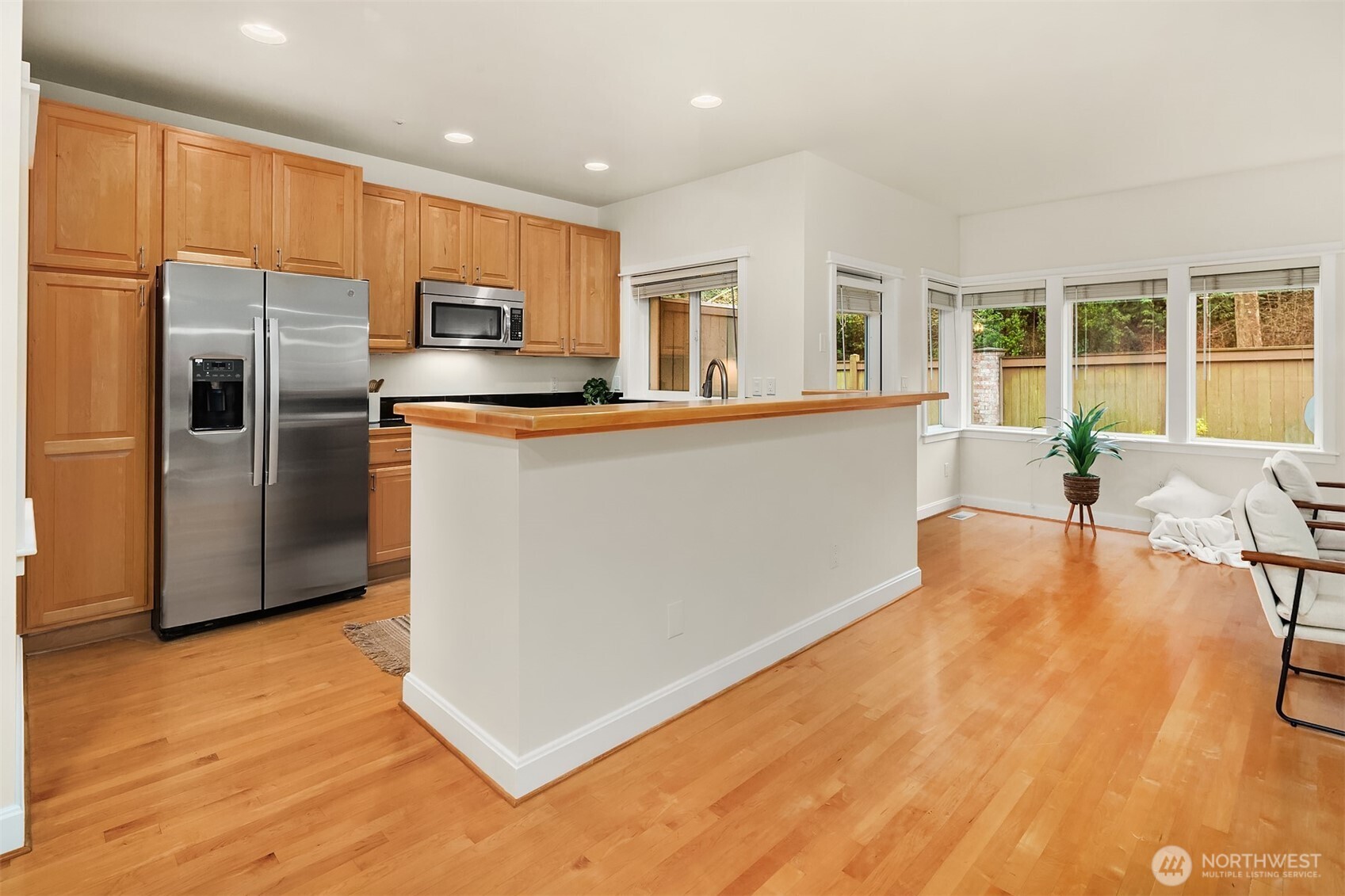 10007 NE 37th Court