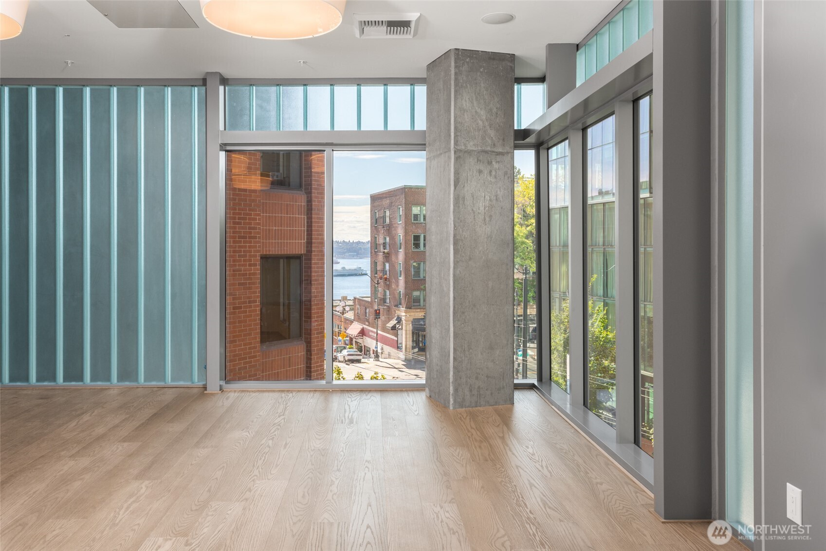 121 Stewart Street Unit: 1406