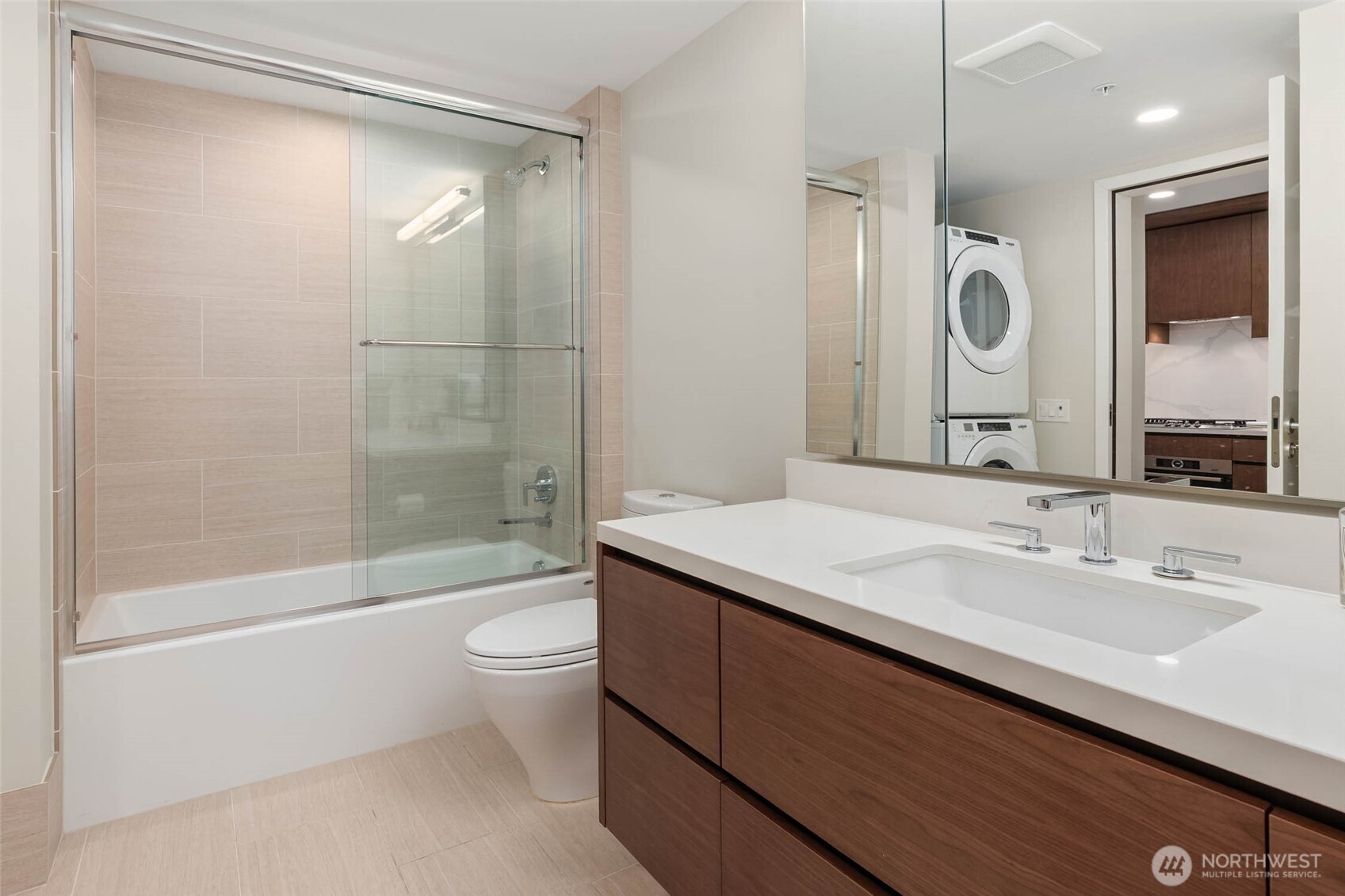 121 Stewart Street Unit: 1406