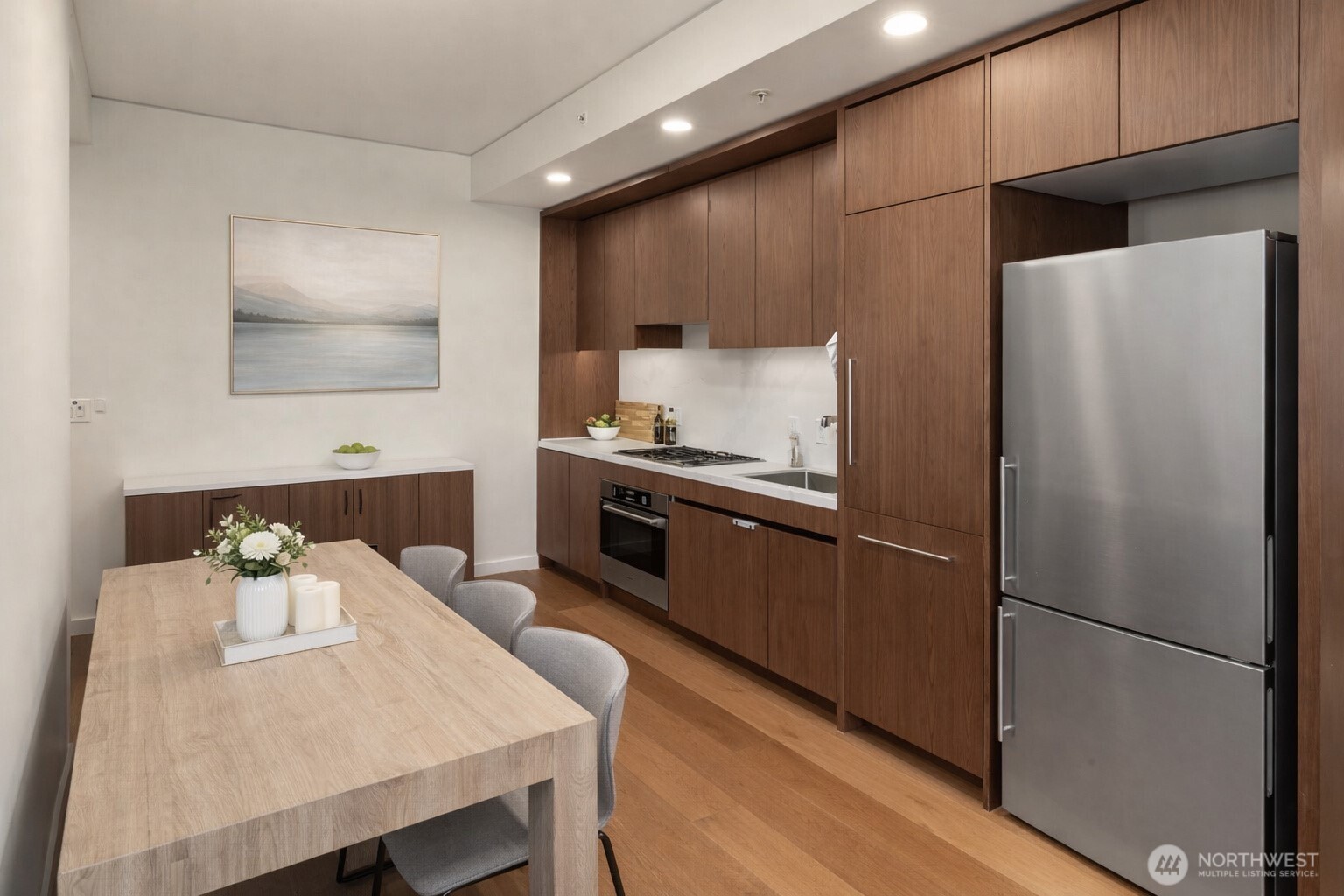 121 Stewart Street Unit: 603