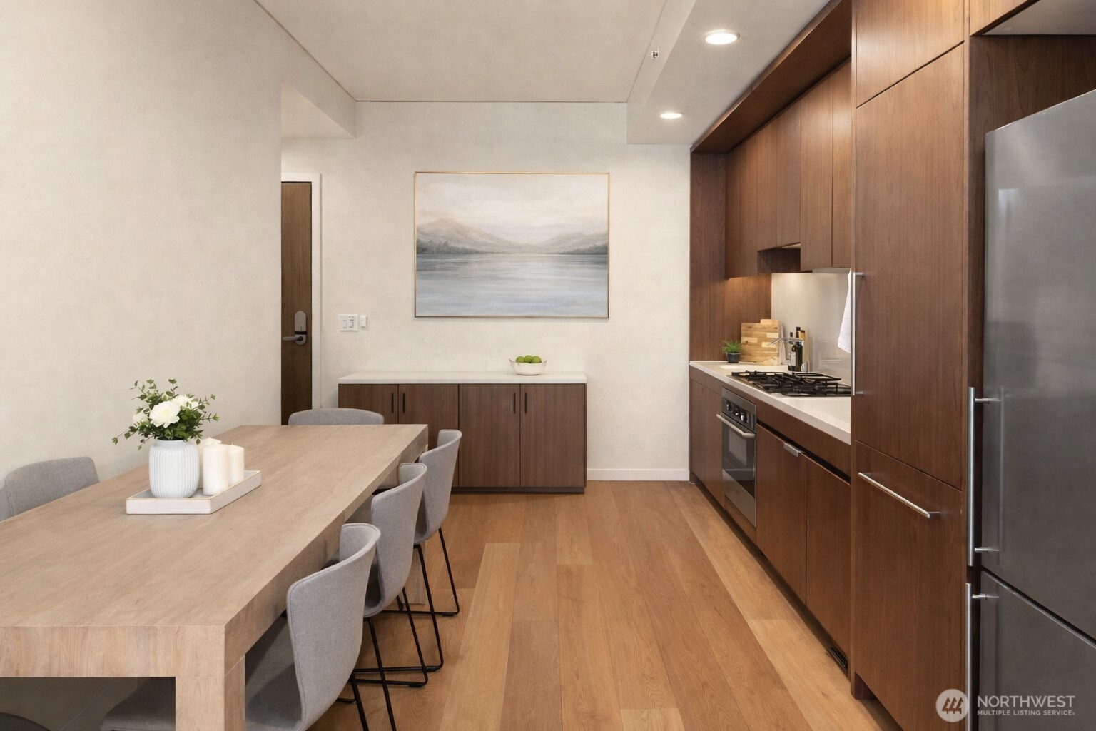 121 Stewart Street Unit: 603