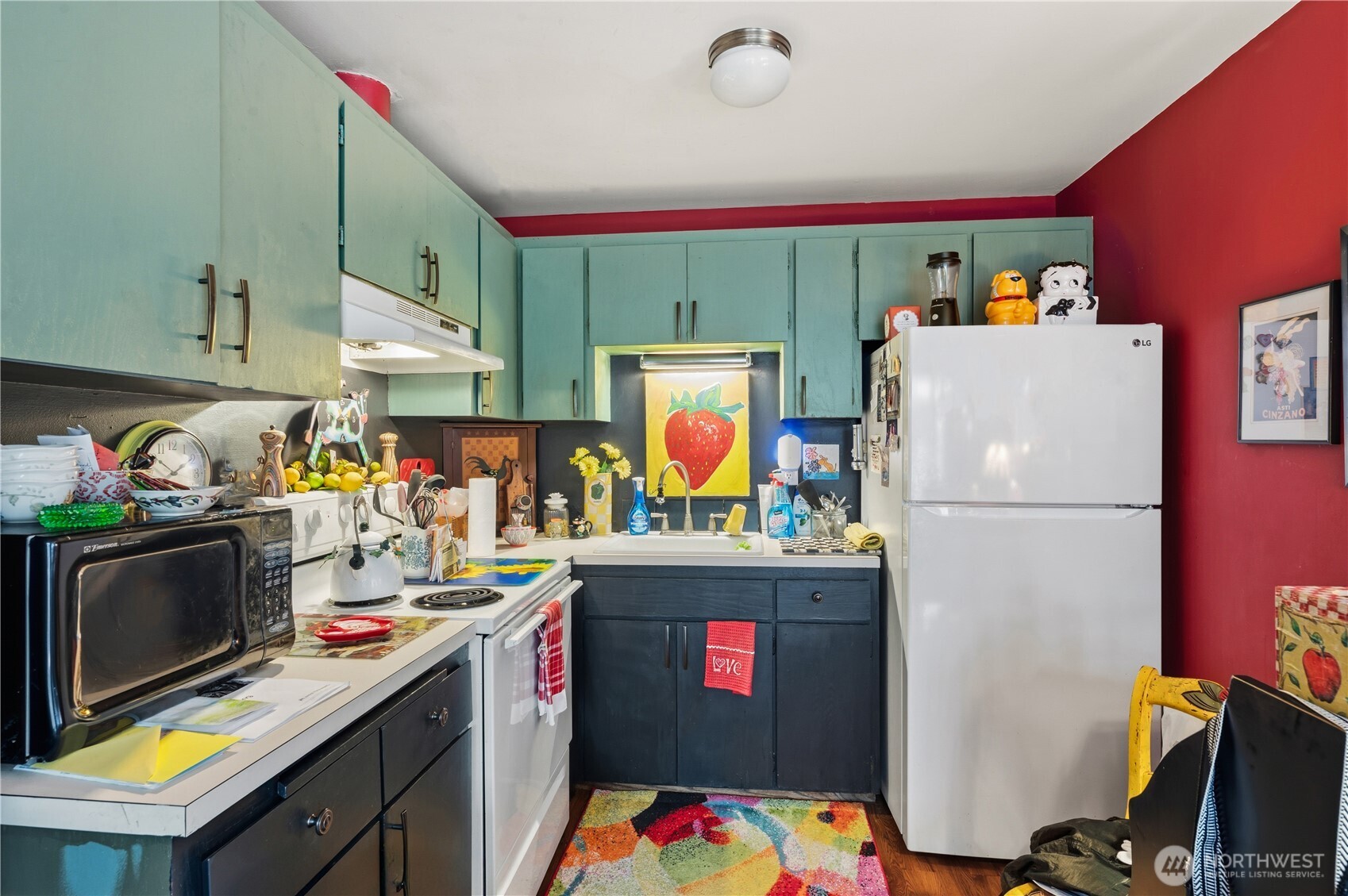 200 210 Rainier Boulevard N