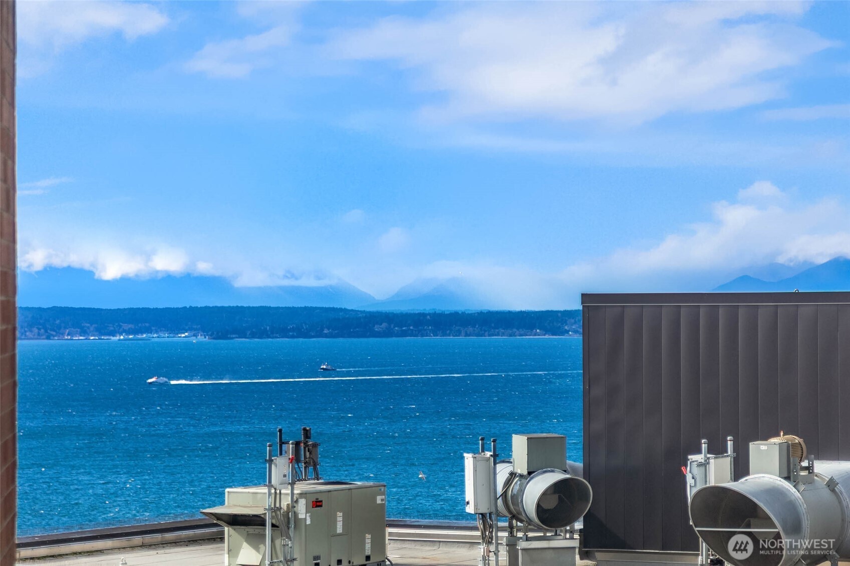 121 Stewart Street Unit: 1406