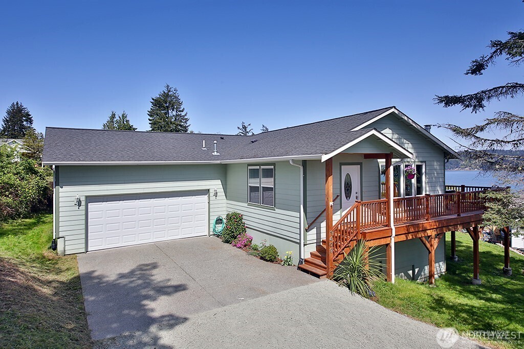 1409 Commodore Place