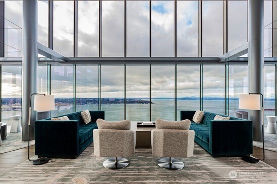 121 Stewart Street Unit: 2405