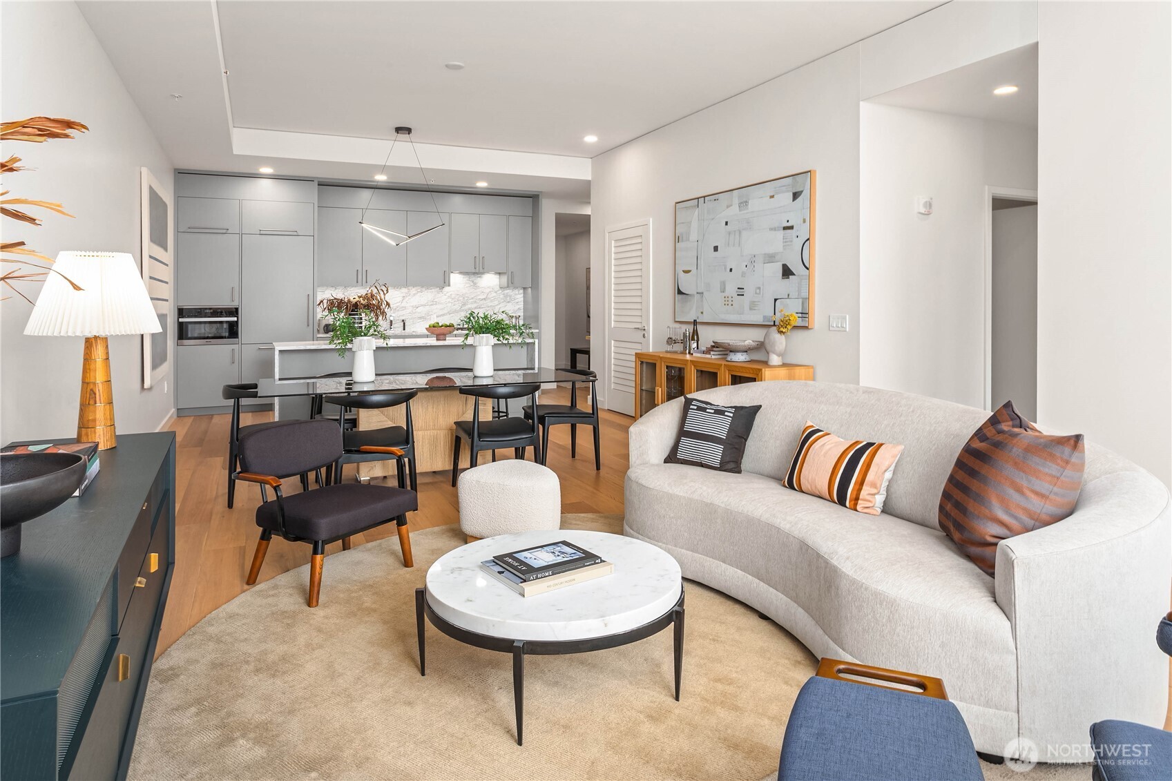 121 Stewart Street Unit: 3703