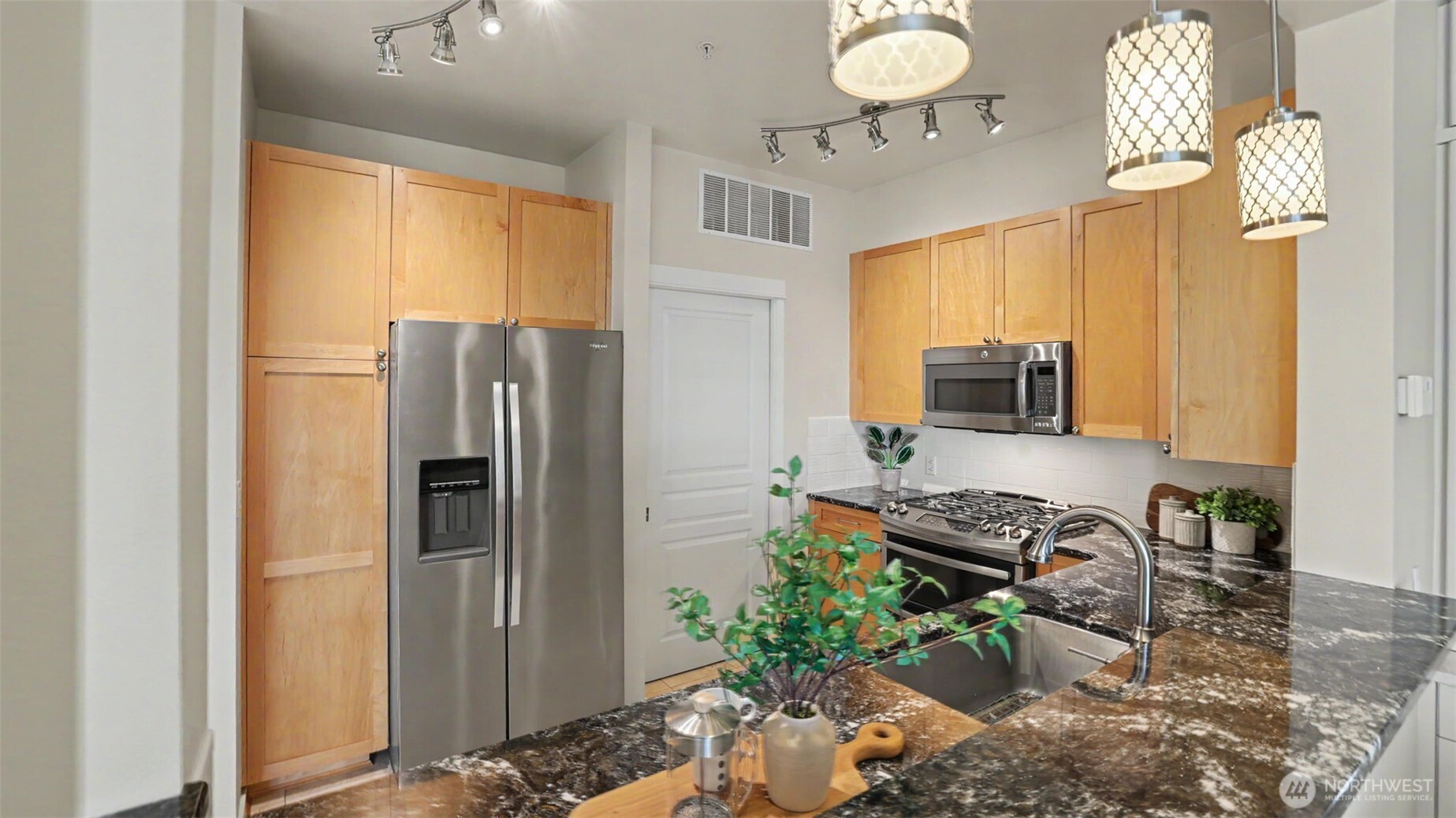 108 2nd Avenue S Unit: 503