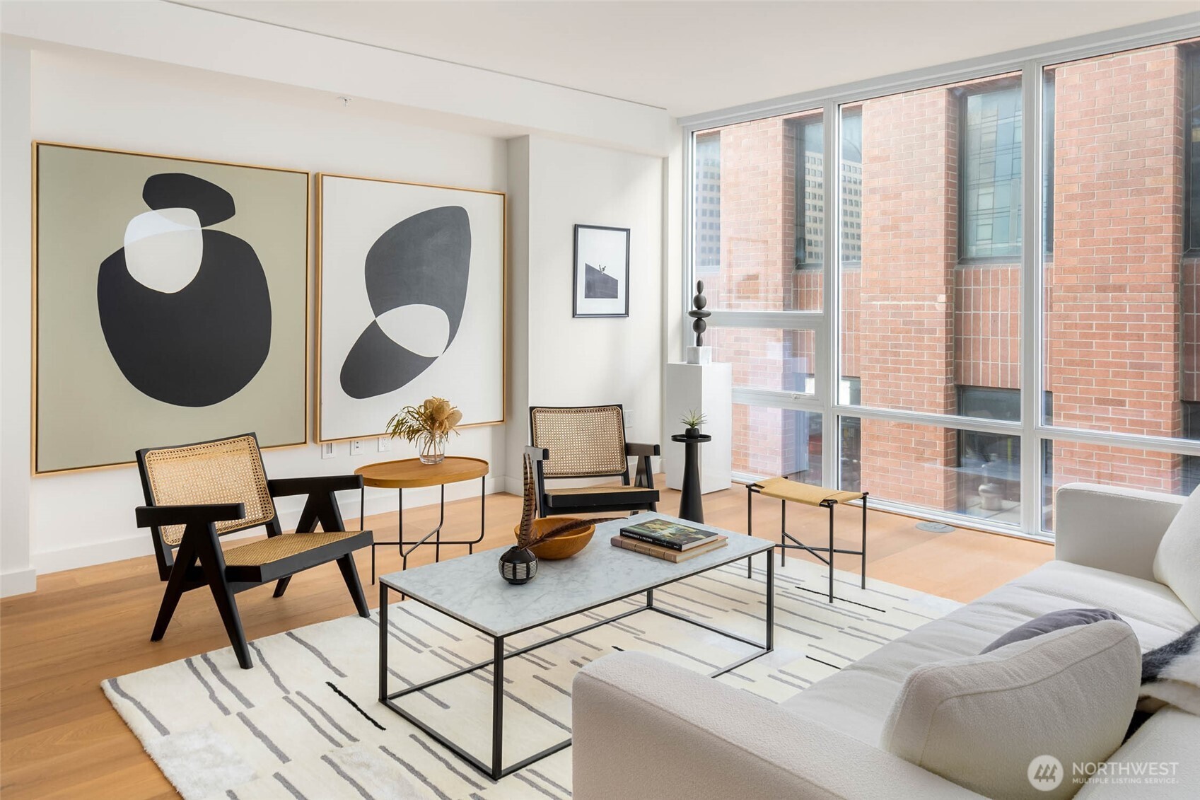 121 Stewart Street Unit: 1305