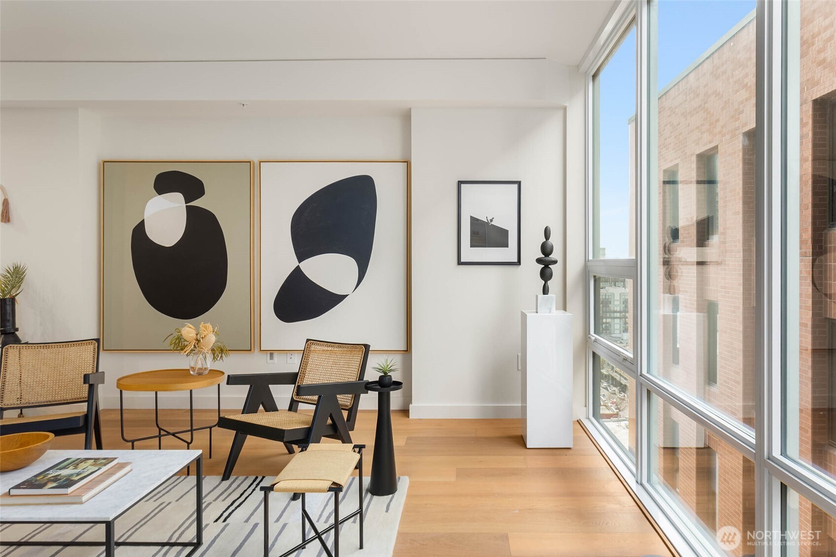 121 Stewart Street Unit: 1305