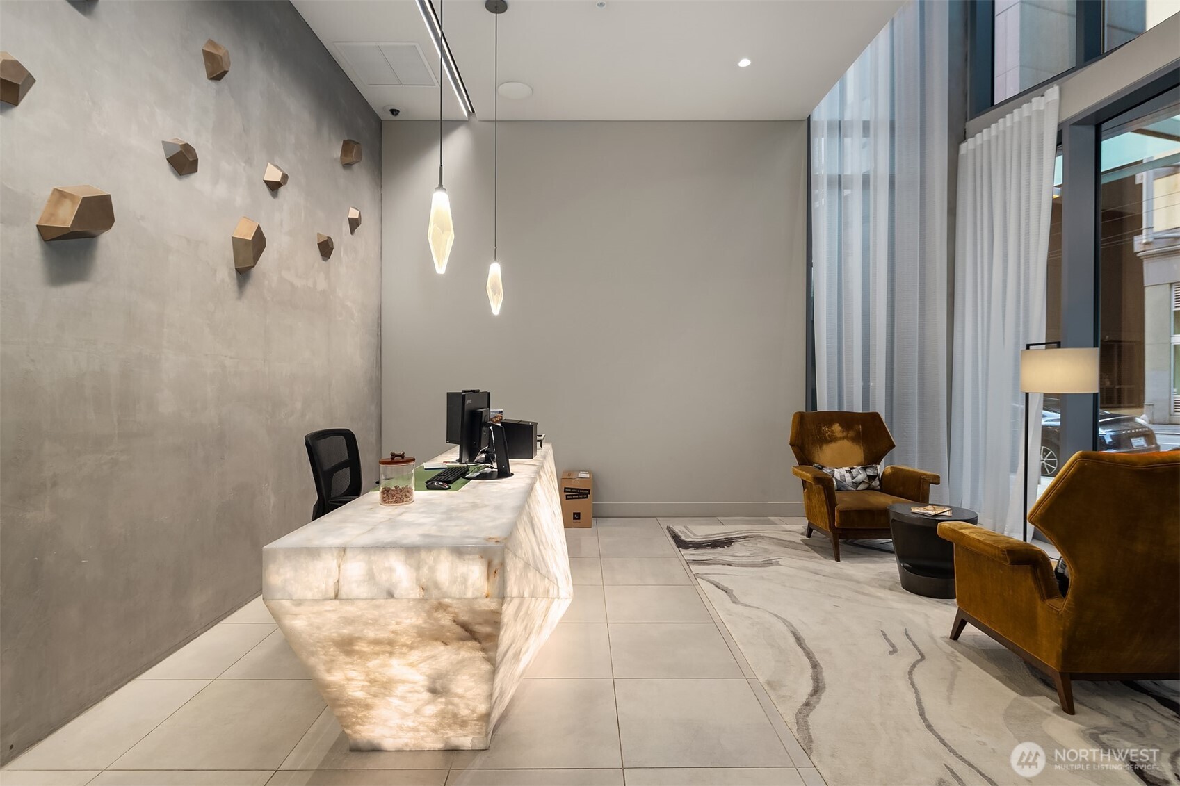 121 Stewart Street Unit: 1305